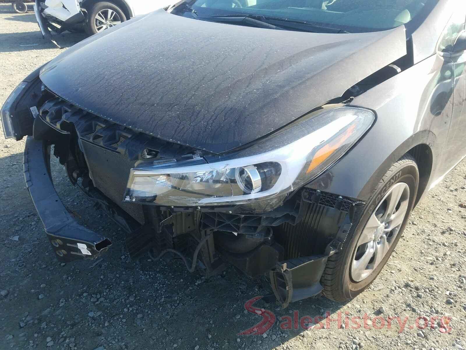 3KPFK4A76JE167415 2018 KIA FORTE