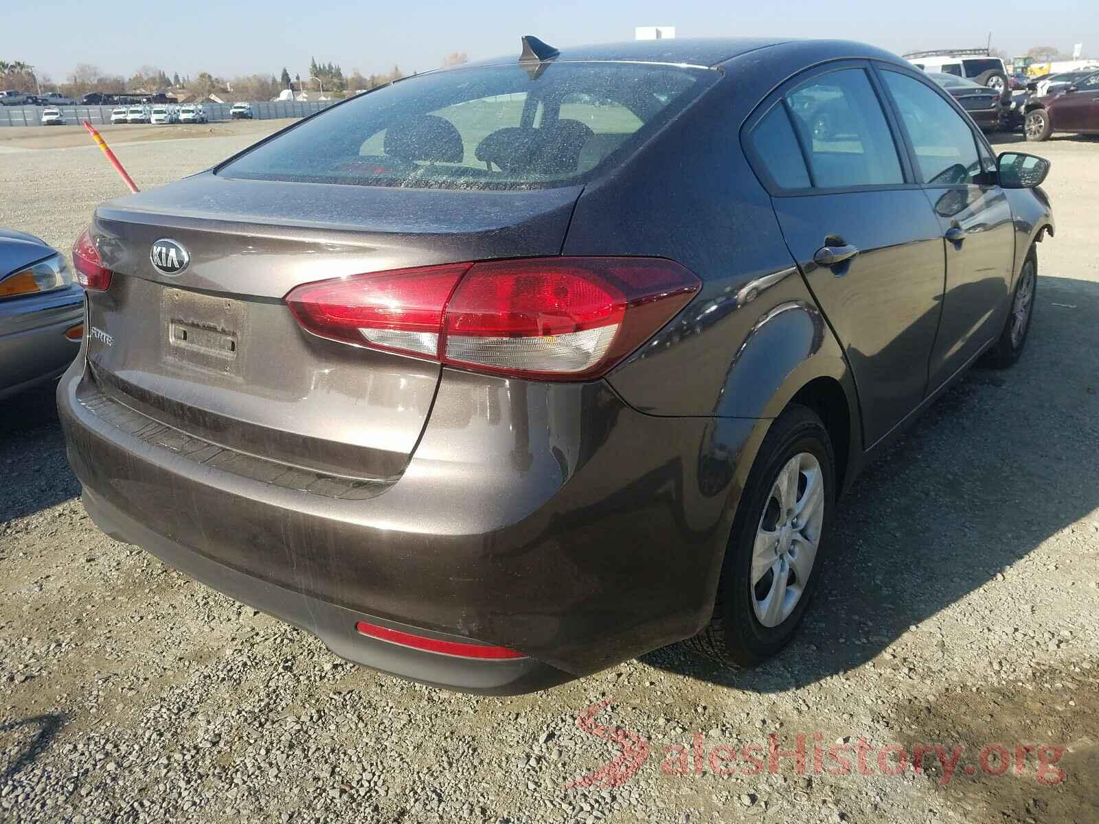 3KPFK4A76JE167415 2018 KIA FORTE