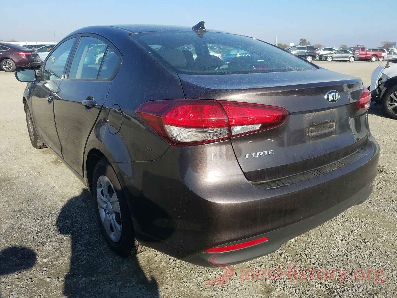 3KPFK4A76JE167415 2018 KIA FORTE