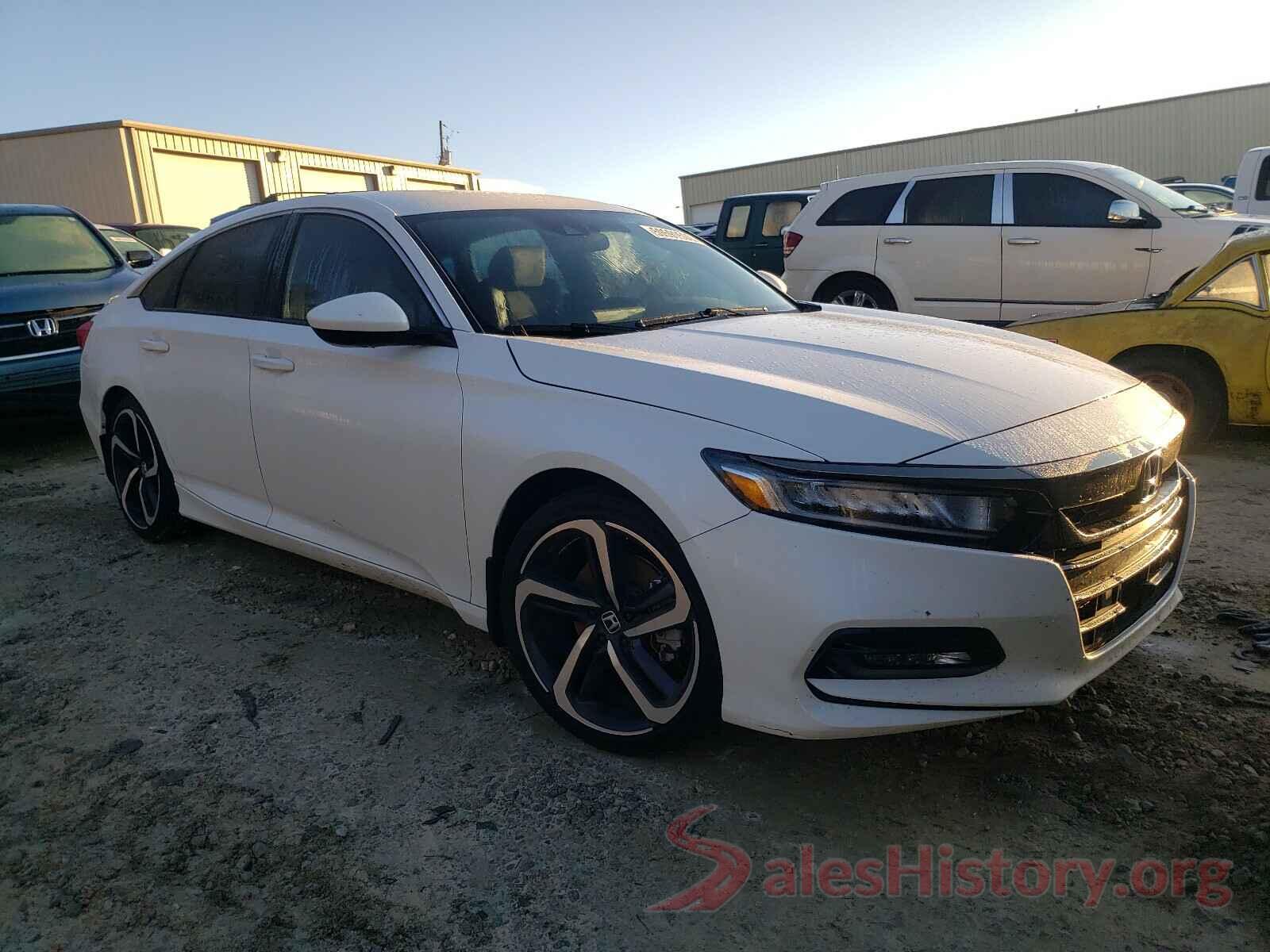 1HGCV1F35JA262695 2018 HONDA ACCORD