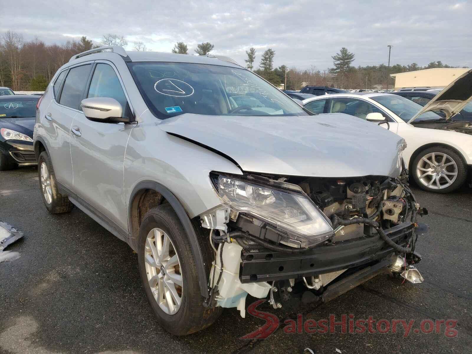 KNMAT2MV2JP581426 2018 NISSAN ROGUE