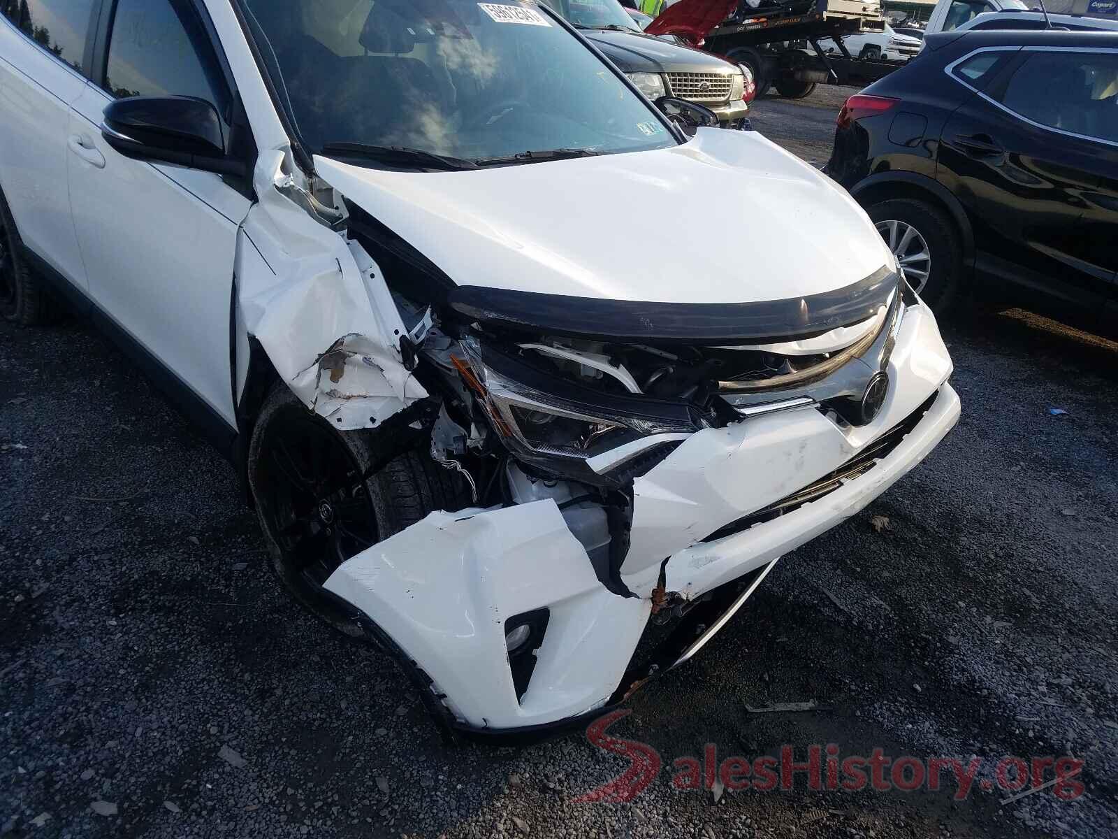 JTMRFREV2JJ722175 2018 TOYOTA RAV4