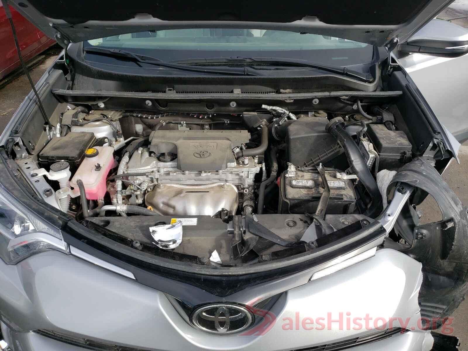 2T3RFREV1JW743729 2018 TOYOTA RAV4