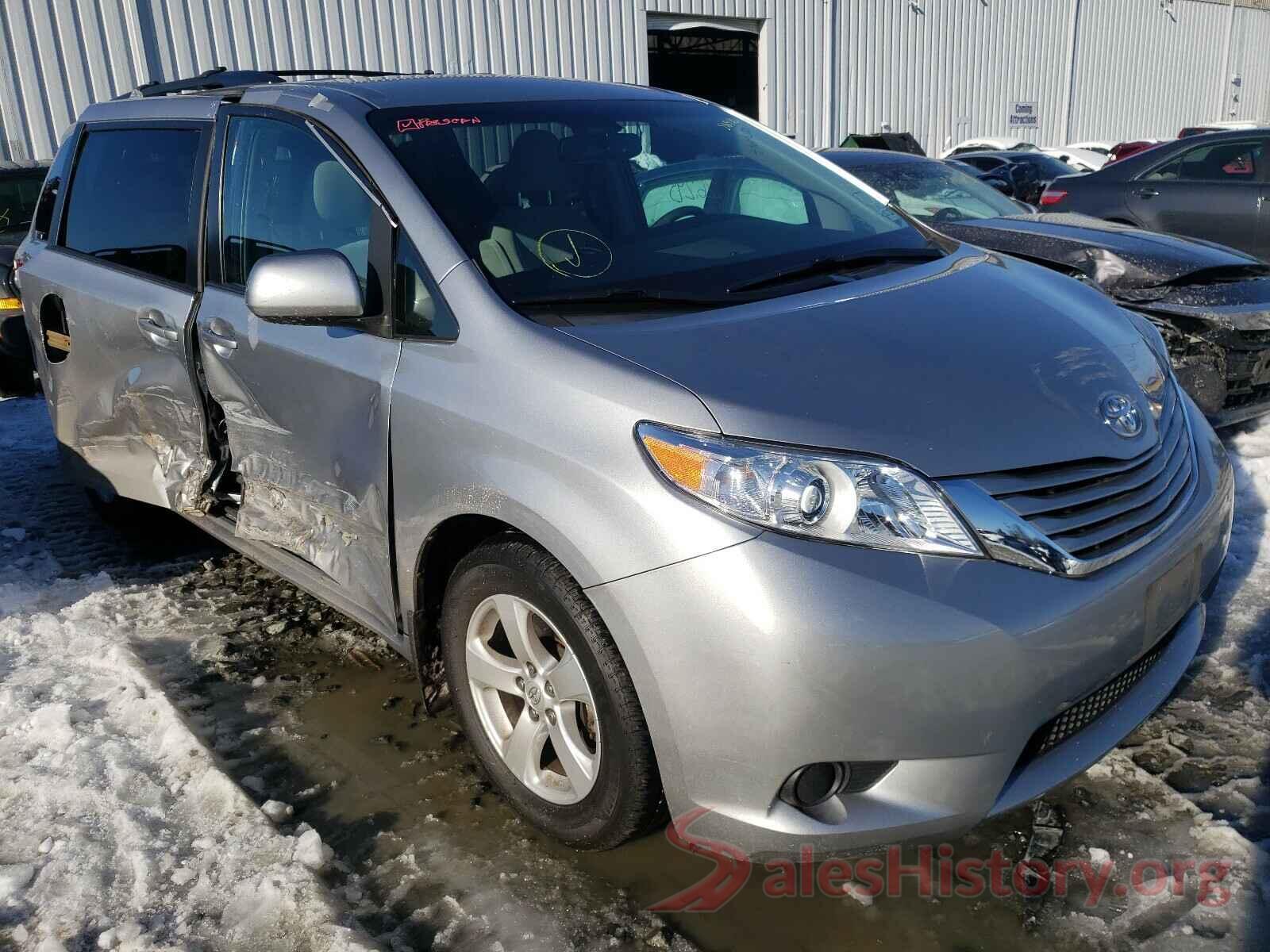 5TDKZ3DC5HS898589 2019 TOYOTA SIENNA