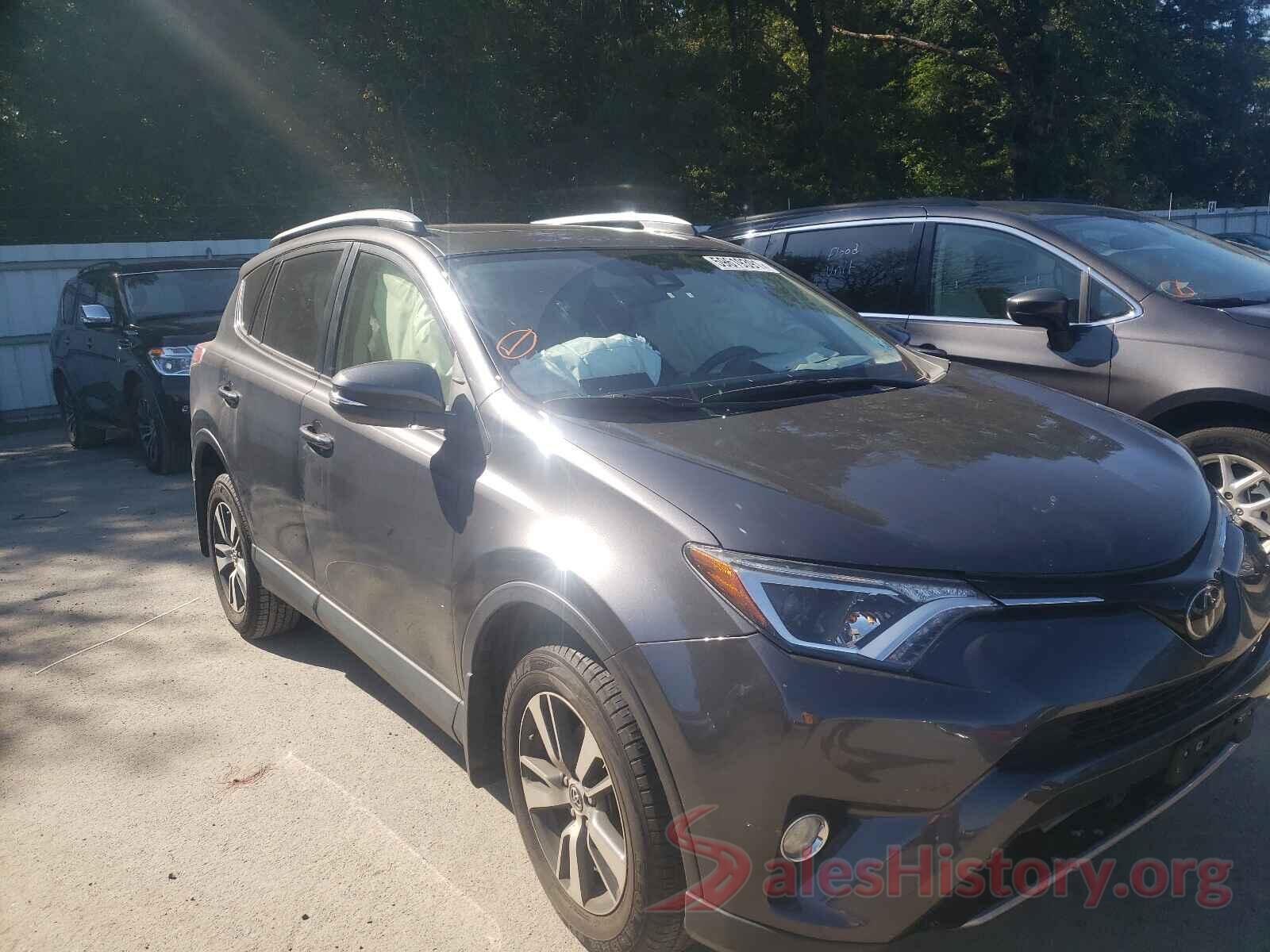 JTMRFREV2JJ741373 2018 TOYOTA RAV4