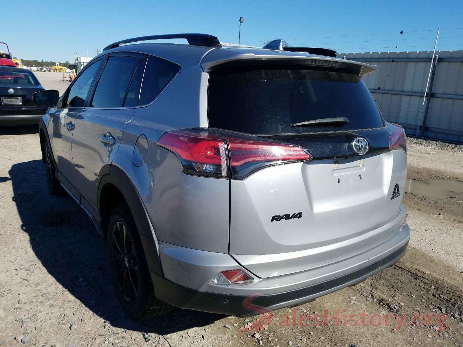 2T3RFREV3JW765134 2018 TOYOTA RAV4