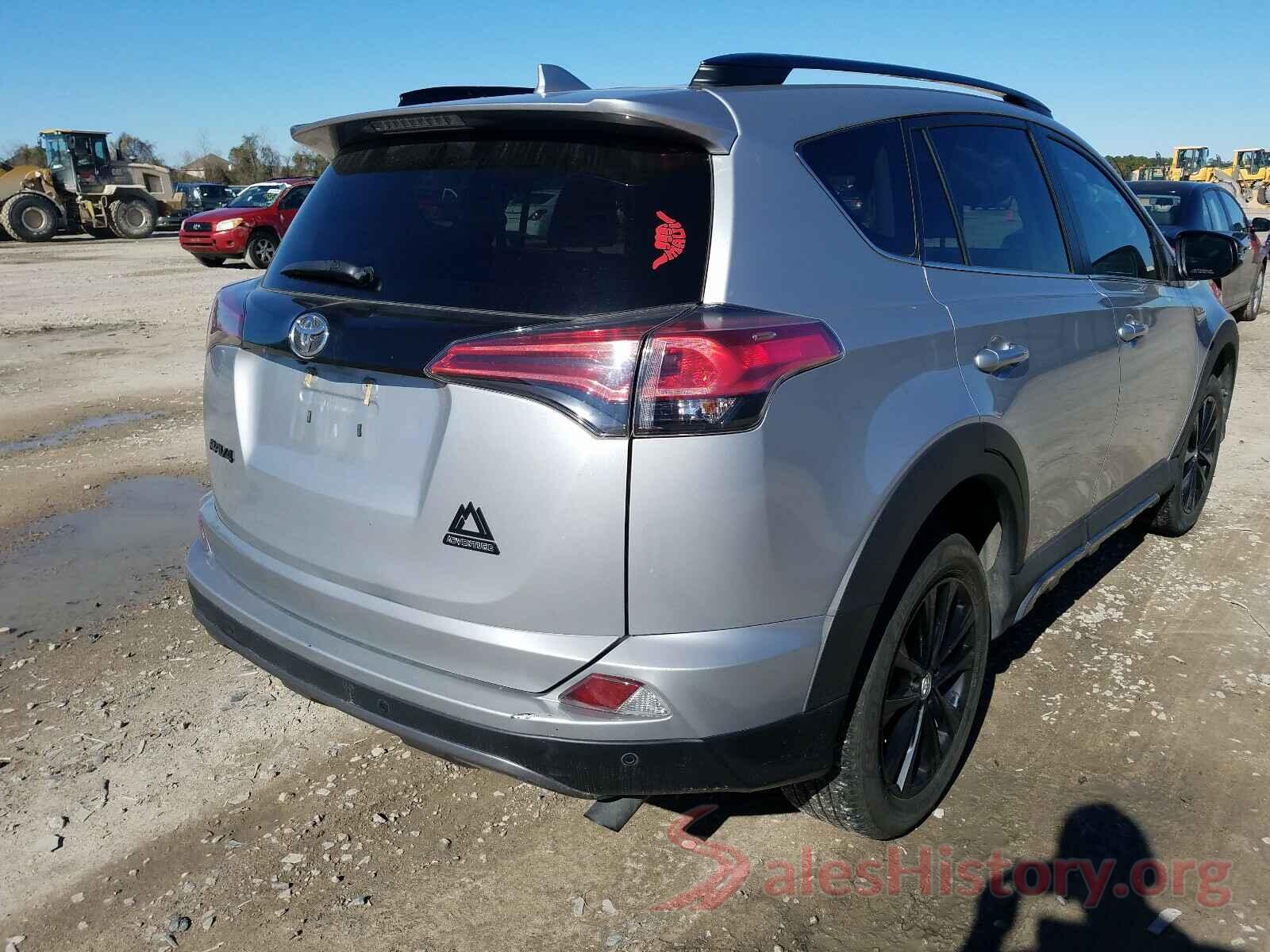 2T3RFREV3JW765134 2018 TOYOTA RAV4