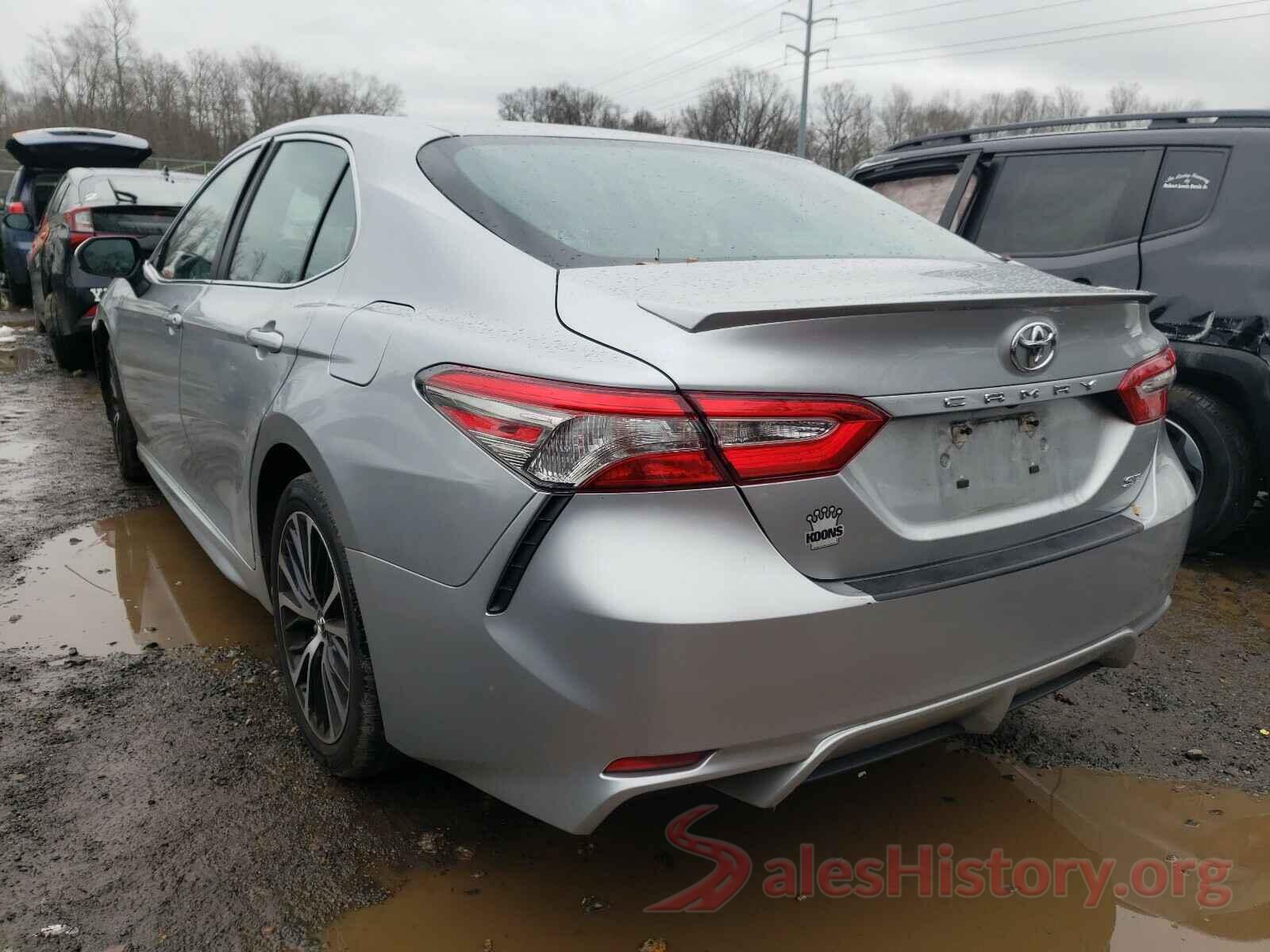 4T1B11HKXJU026693 2018 TOYOTA CAMRY