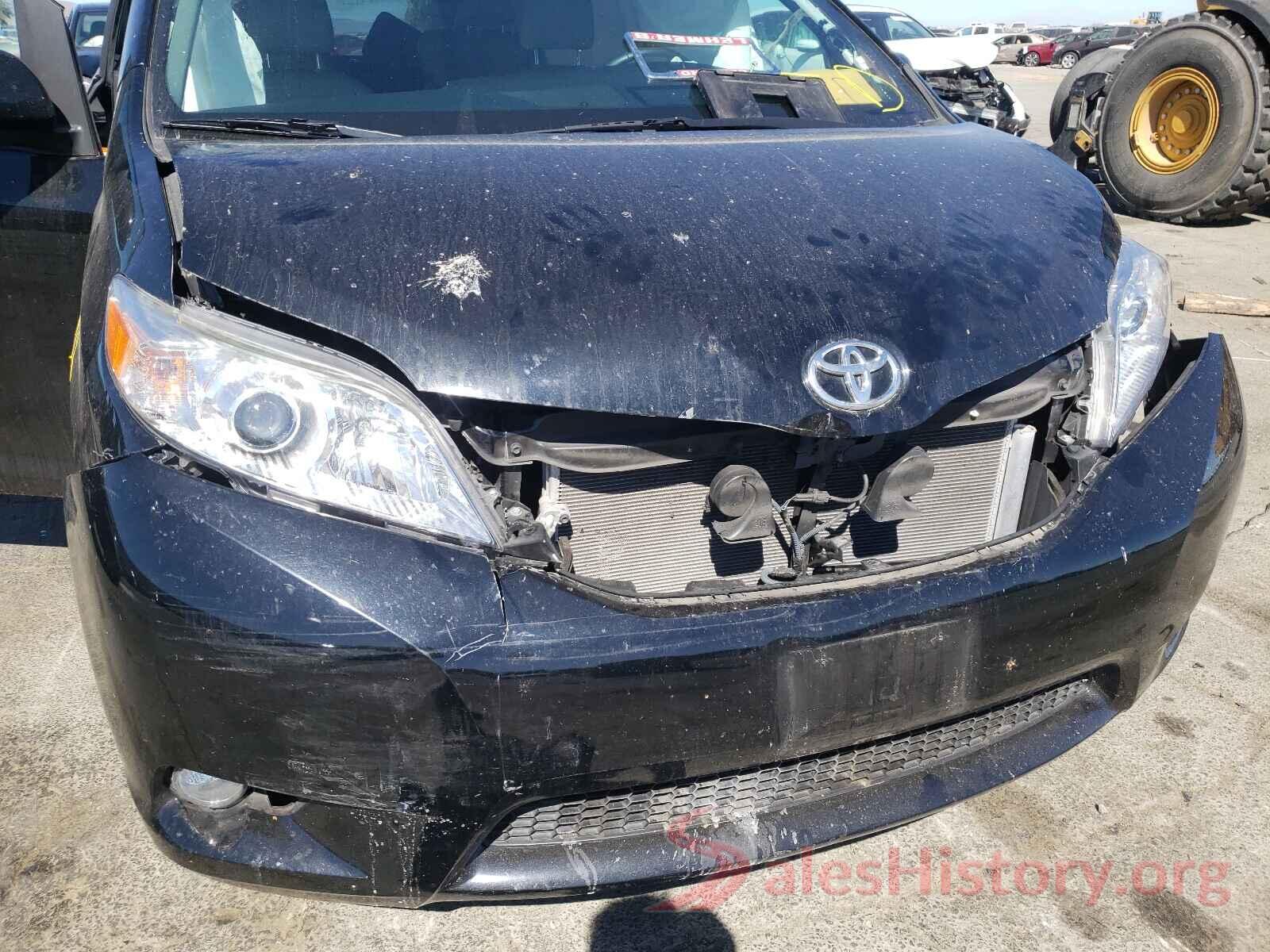 5TDYZ3DC0HS878793 2017 TOYOTA SIENNA