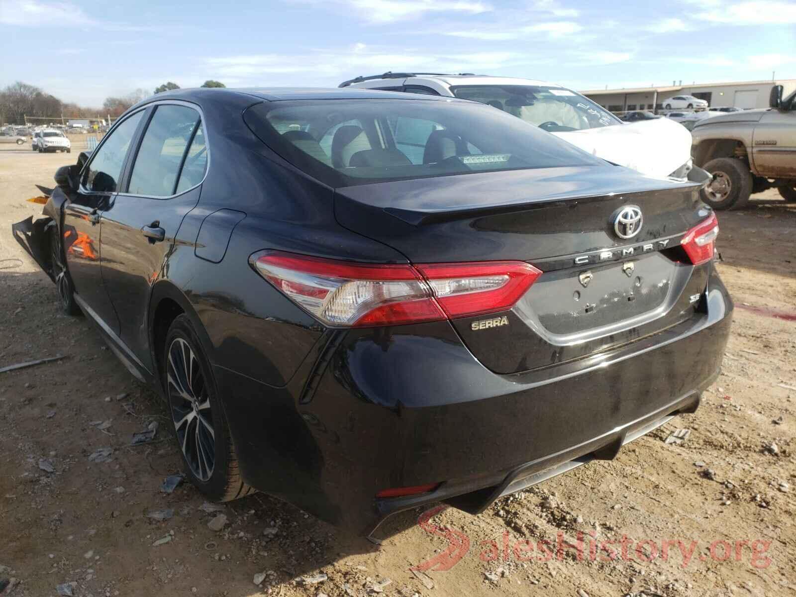 4T1B11HK8JU669057 2018 TOYOTA CAMRY