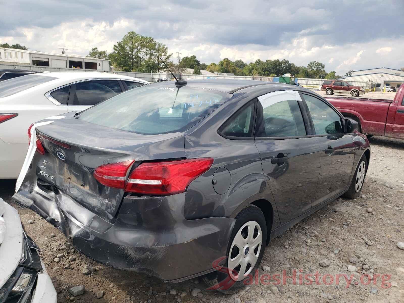 1FADP3E27JL300696 2018 FORD FOCUS