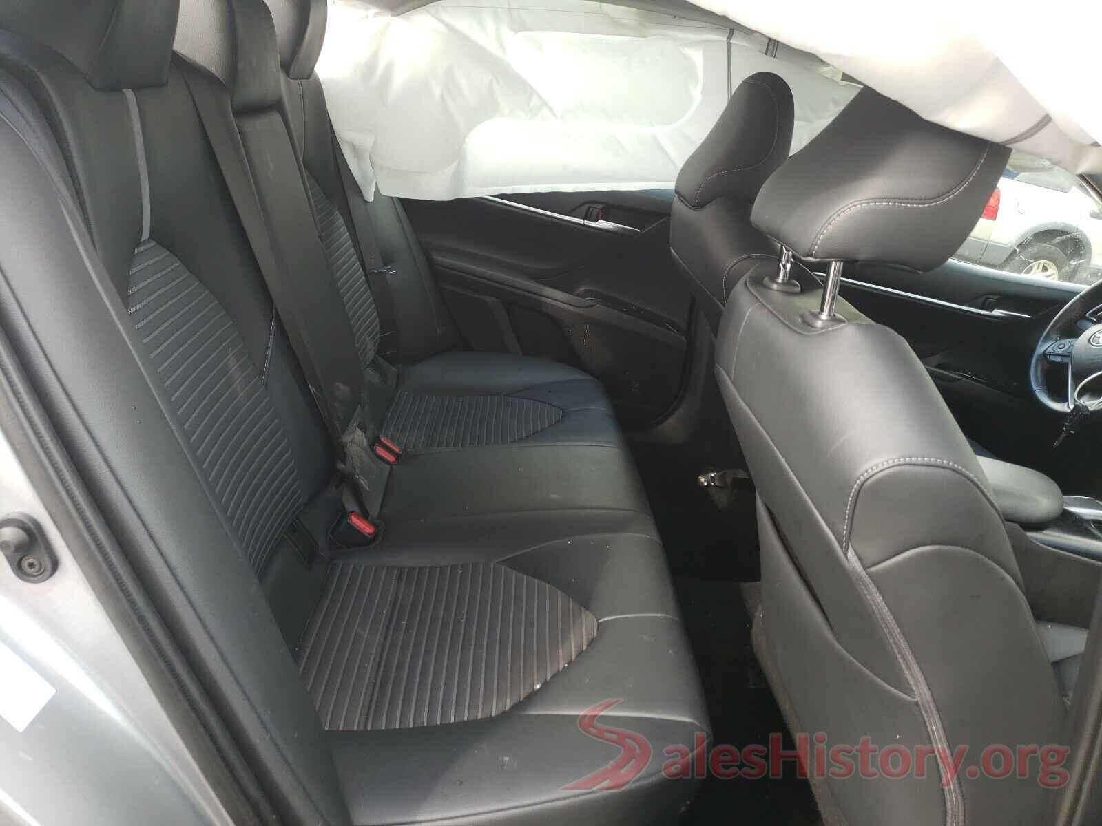 4T1B11HKXKU207102 2019 TOYOTA CAMRY