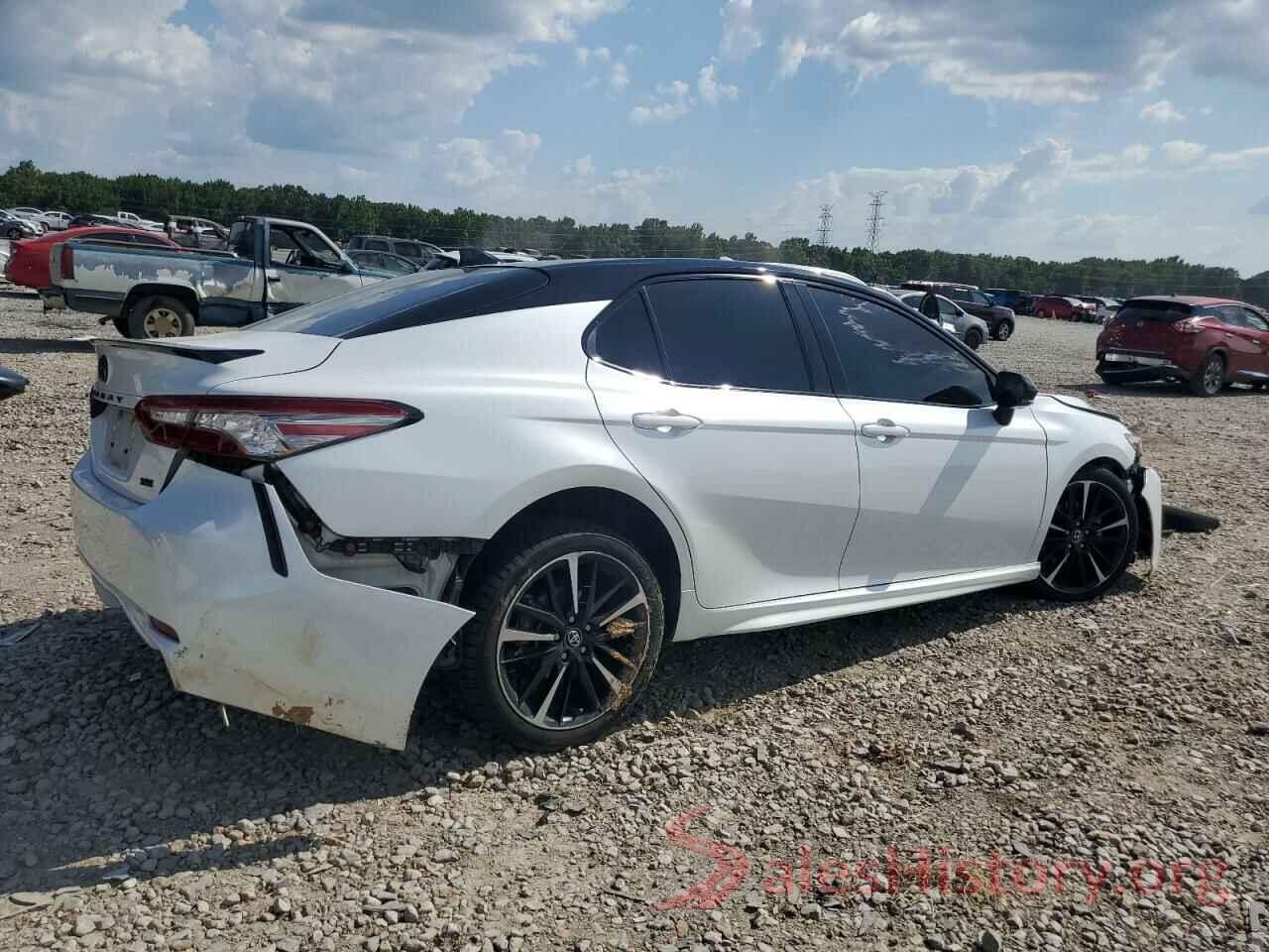 4T1BZ1HK0JU009118 2018 TOYOTA CAMRY