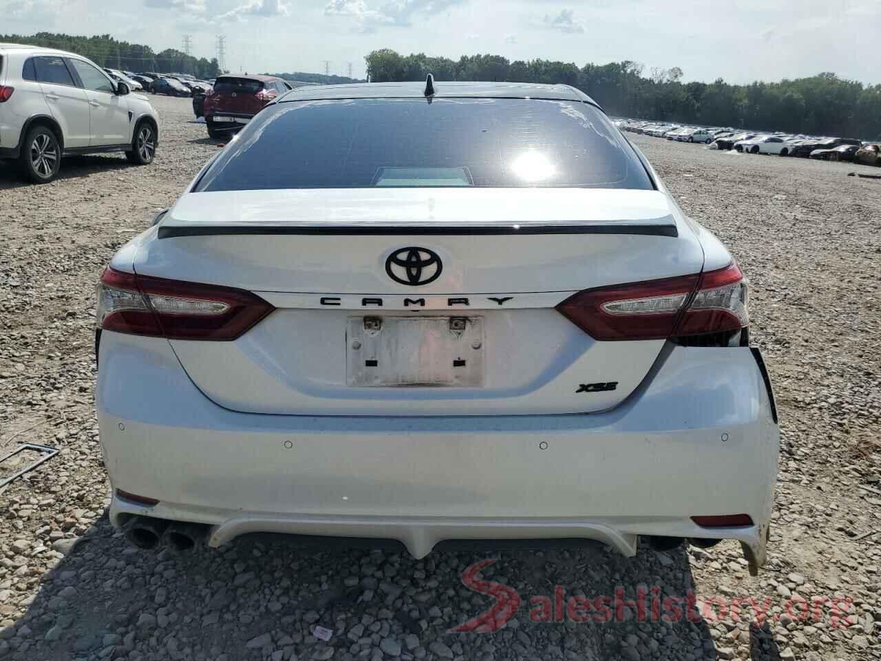 4T1BZ1HK0JU009118 2018 TOYOTA CAMRY