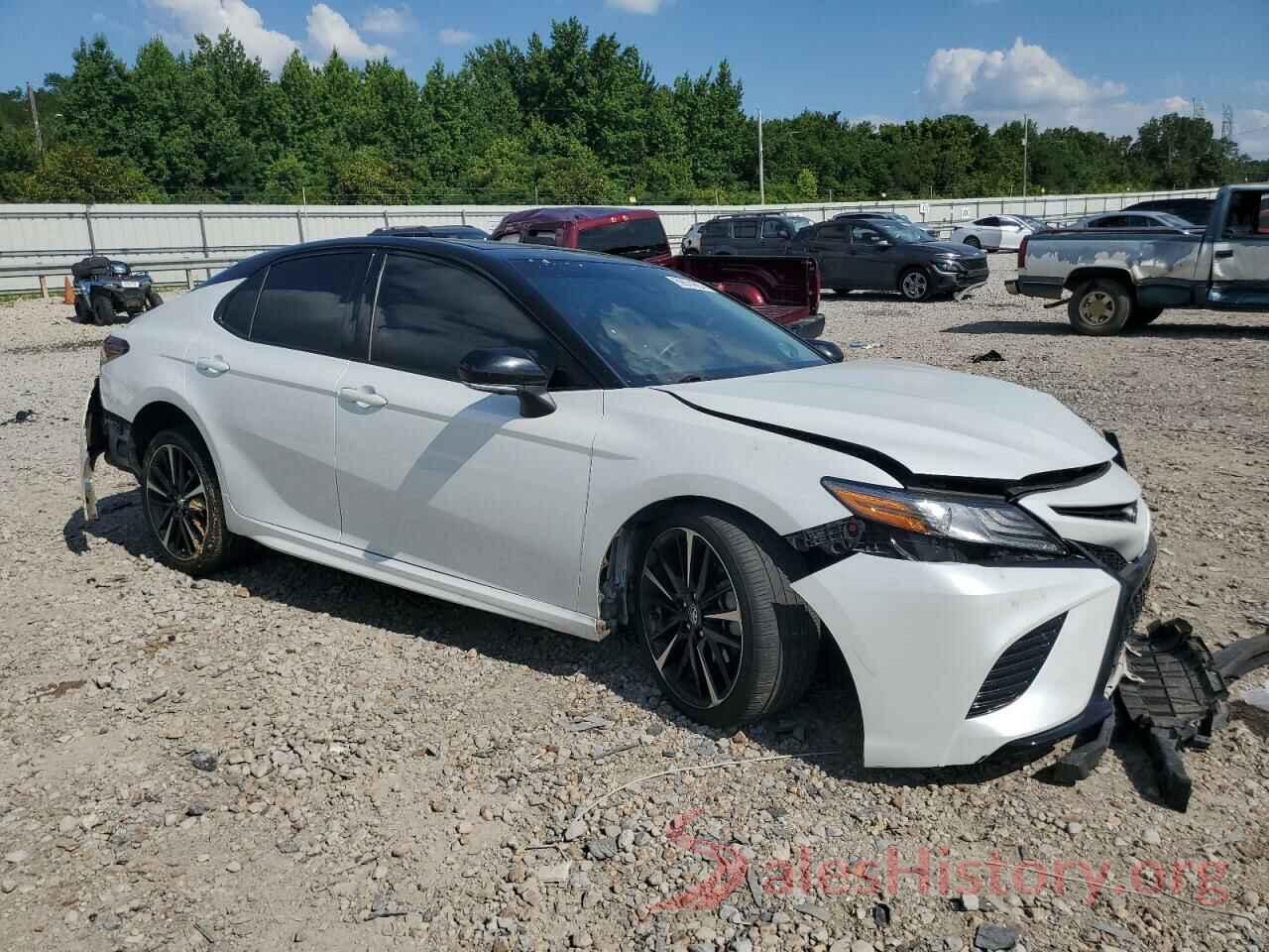 4T1BZ1HK0JU009118 2018 TOYOTA CAMRY