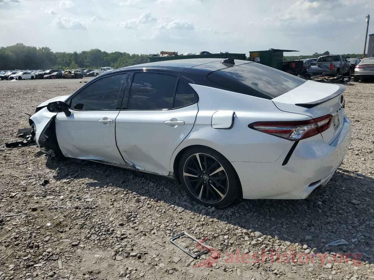 4T1BZ1HK0JU009118 2018 TOYOTA CAMRY