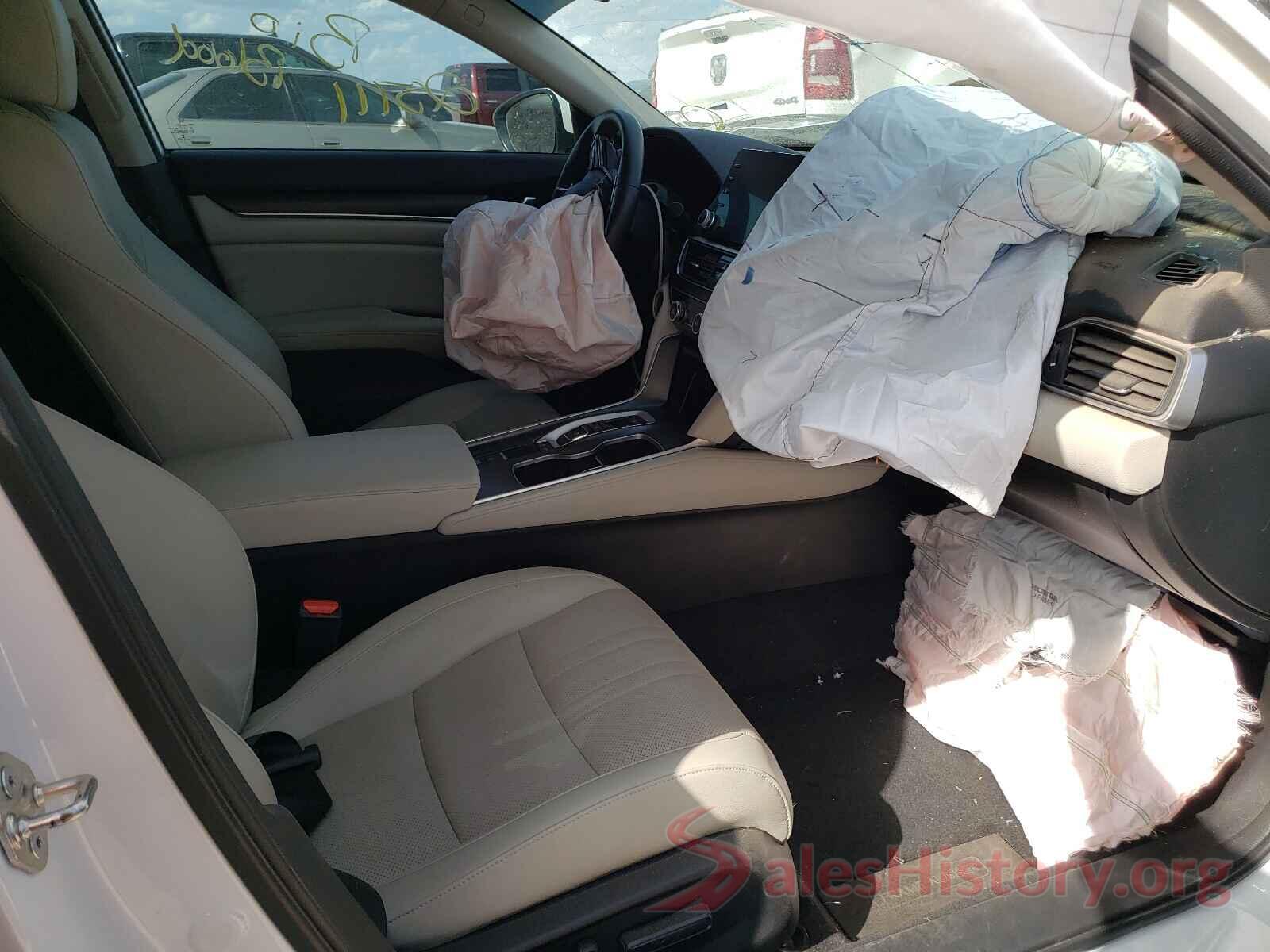 1HGCV2F55JA007780 2018 HONDA ACCORD