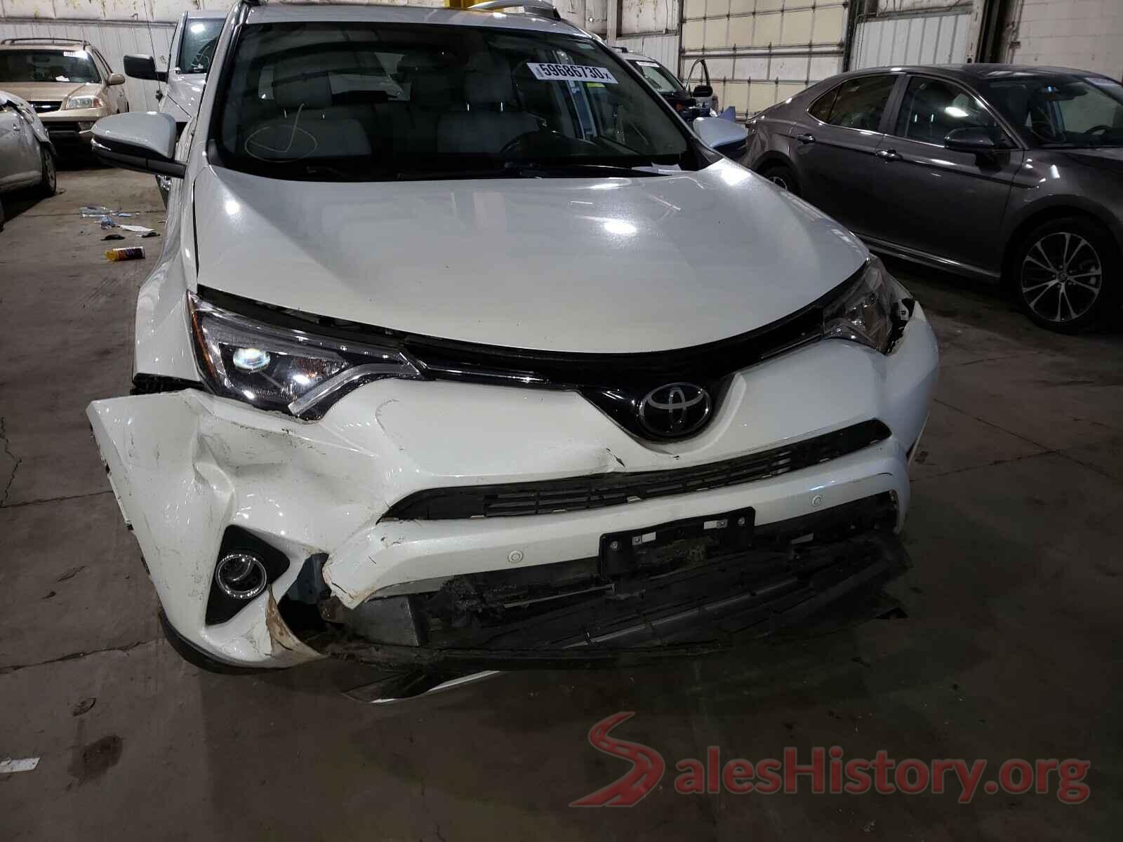 JTMDFREV8HJ144779 2017 TOYOTA RAV4