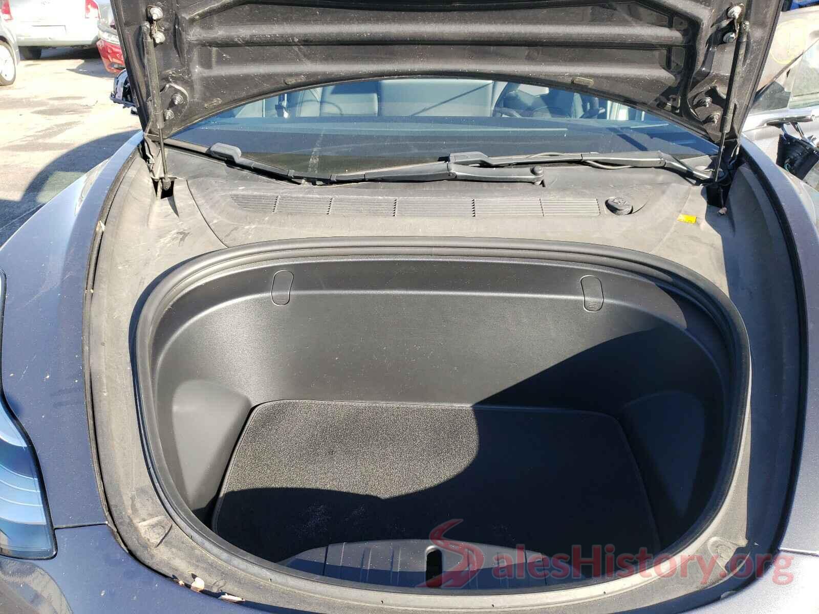 5YJ3E1EBXJF091005 2018 TESLA MODEL 3