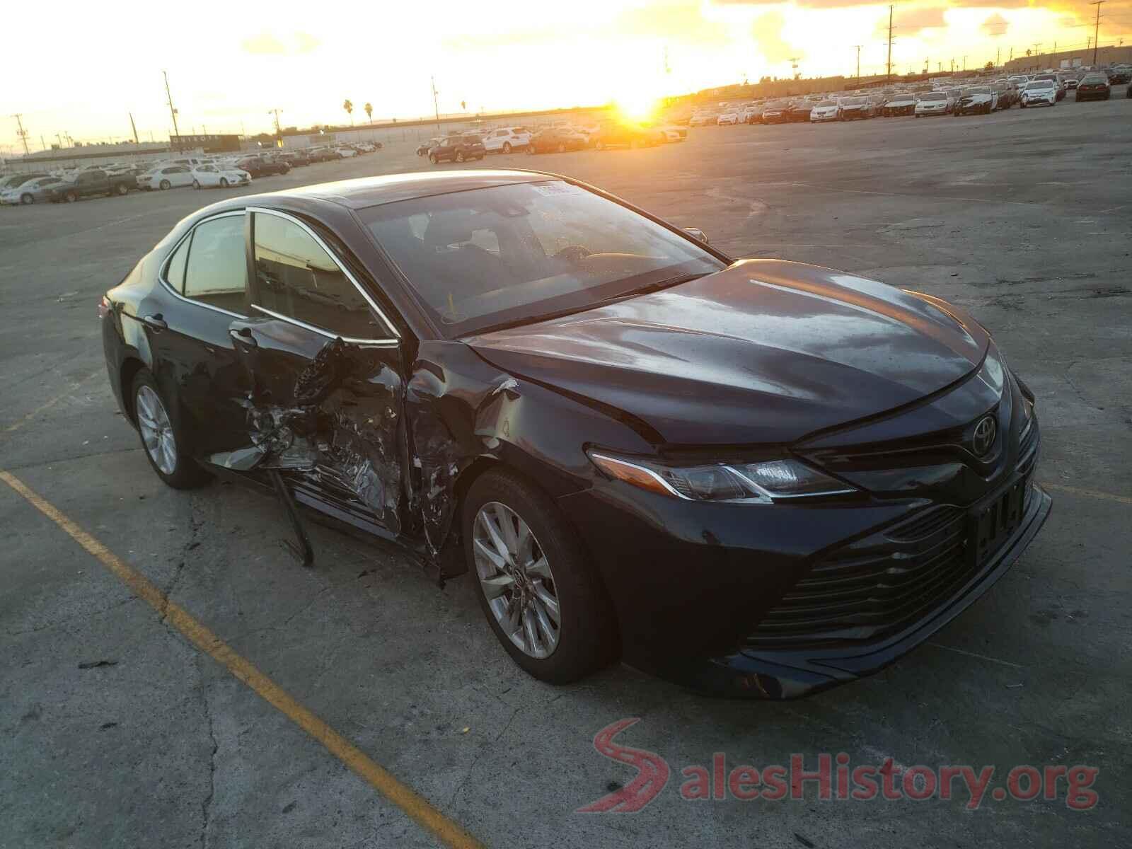 JTNB11HKXJ3011942 2018 TOYOTA CAMRY