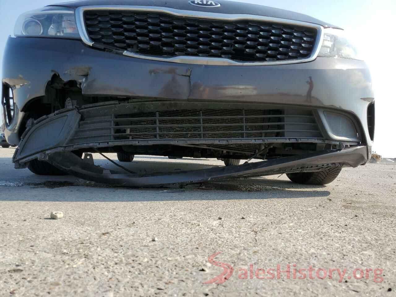 3KPFK4A76JE208349 2018 KIA FORTE