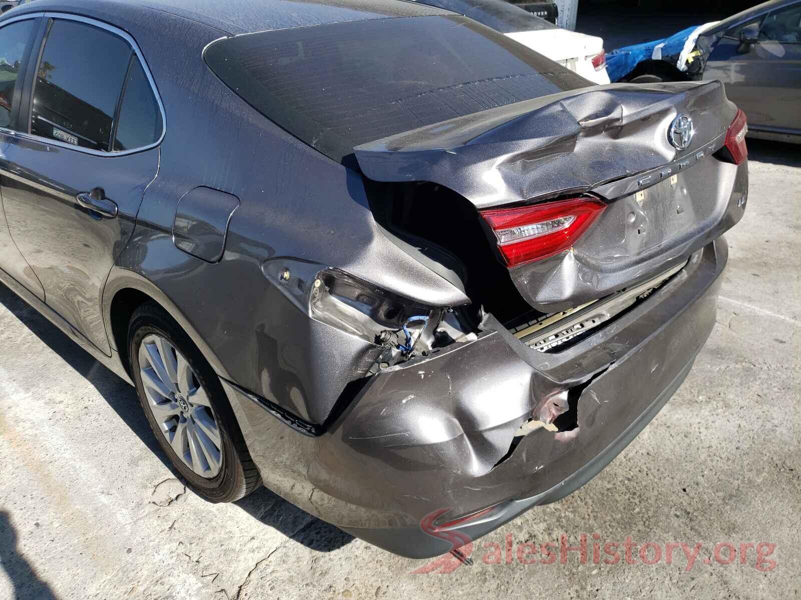 4T1B11HK1JU057198 2018 TOYOTA CAMRY