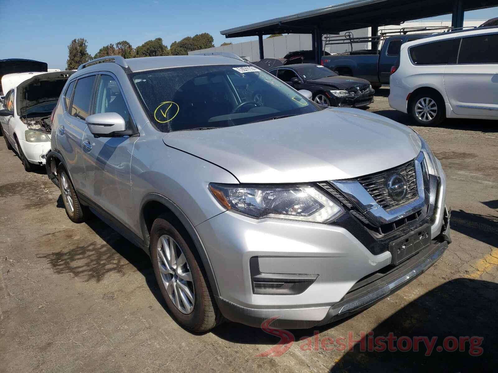 KNMAT2MT3JP564262 2018 NISSAN ROGUE