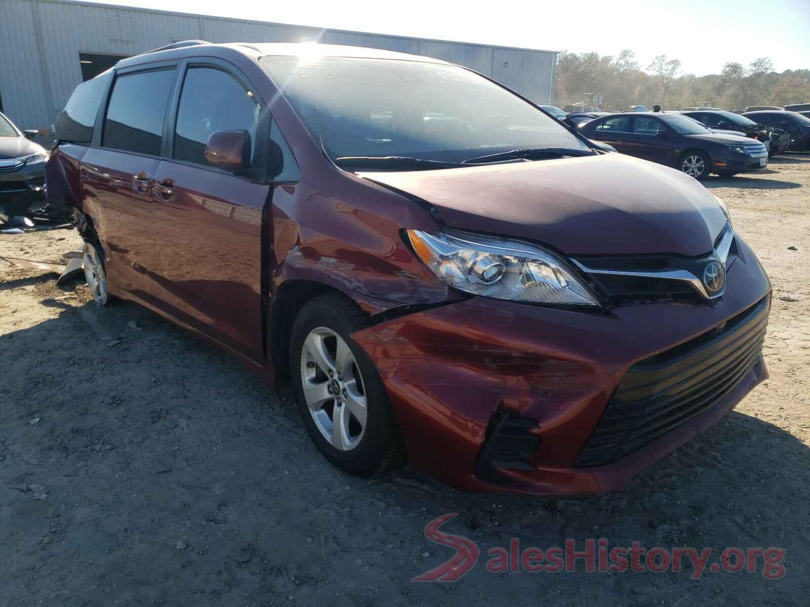 5TDKZ3DC7JS924454 2018 TOYOTA SIENNA