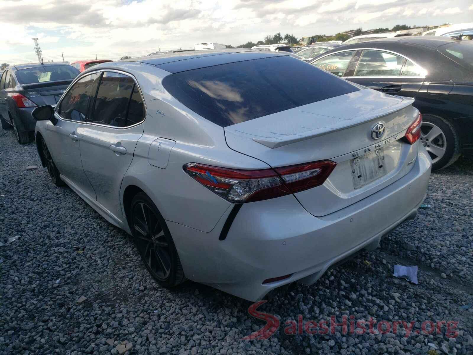 4T1B61HK4JU102863 2018 TOYOTA CAMRY