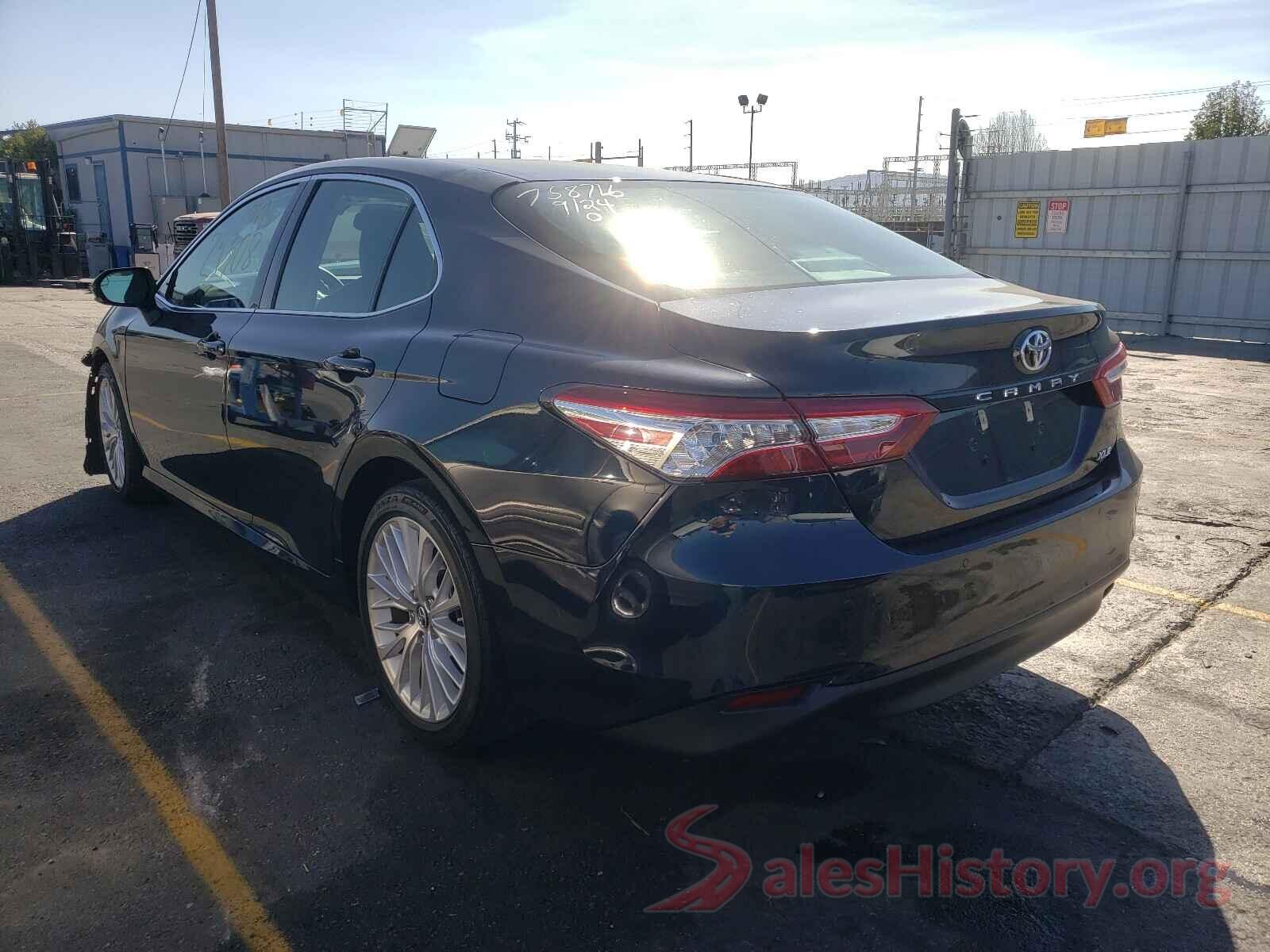 4T1B11HK6JU558572 2018 TOYOTA CAMRY