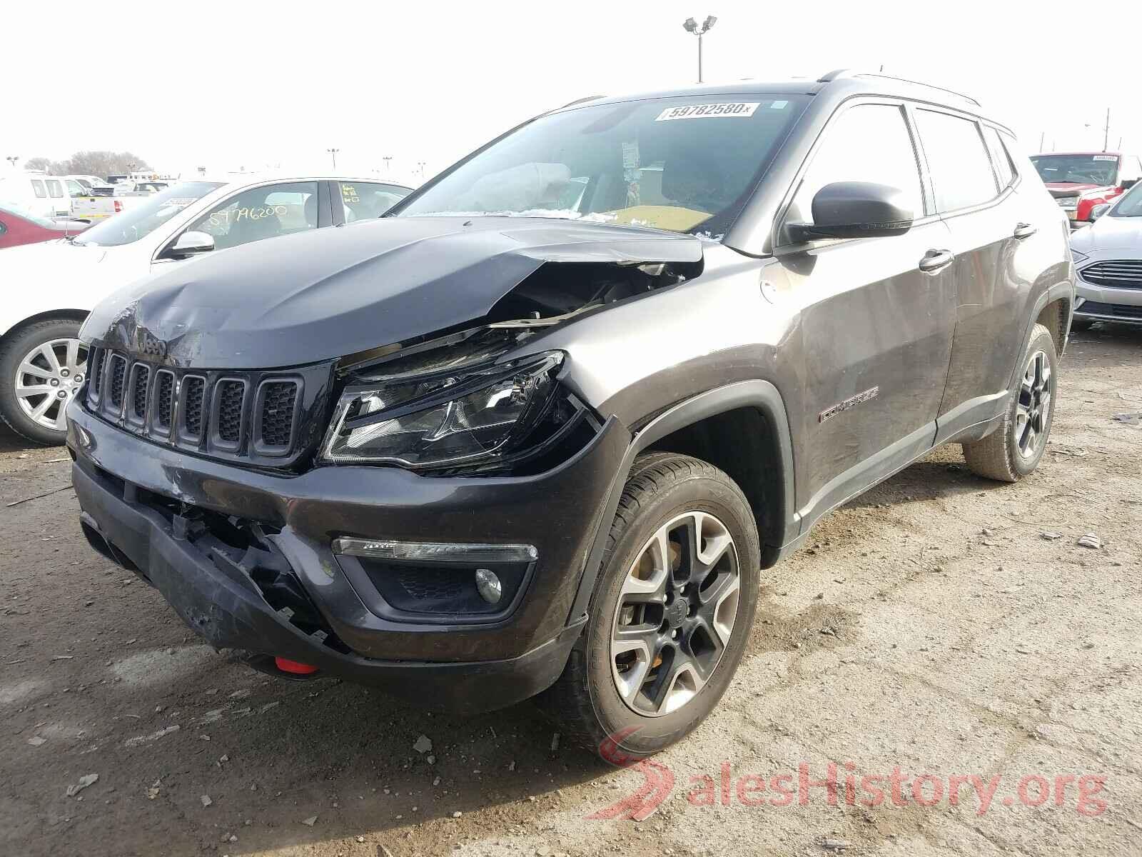 3C4NJDDB3JT129697 2018 JEEP COMPASS