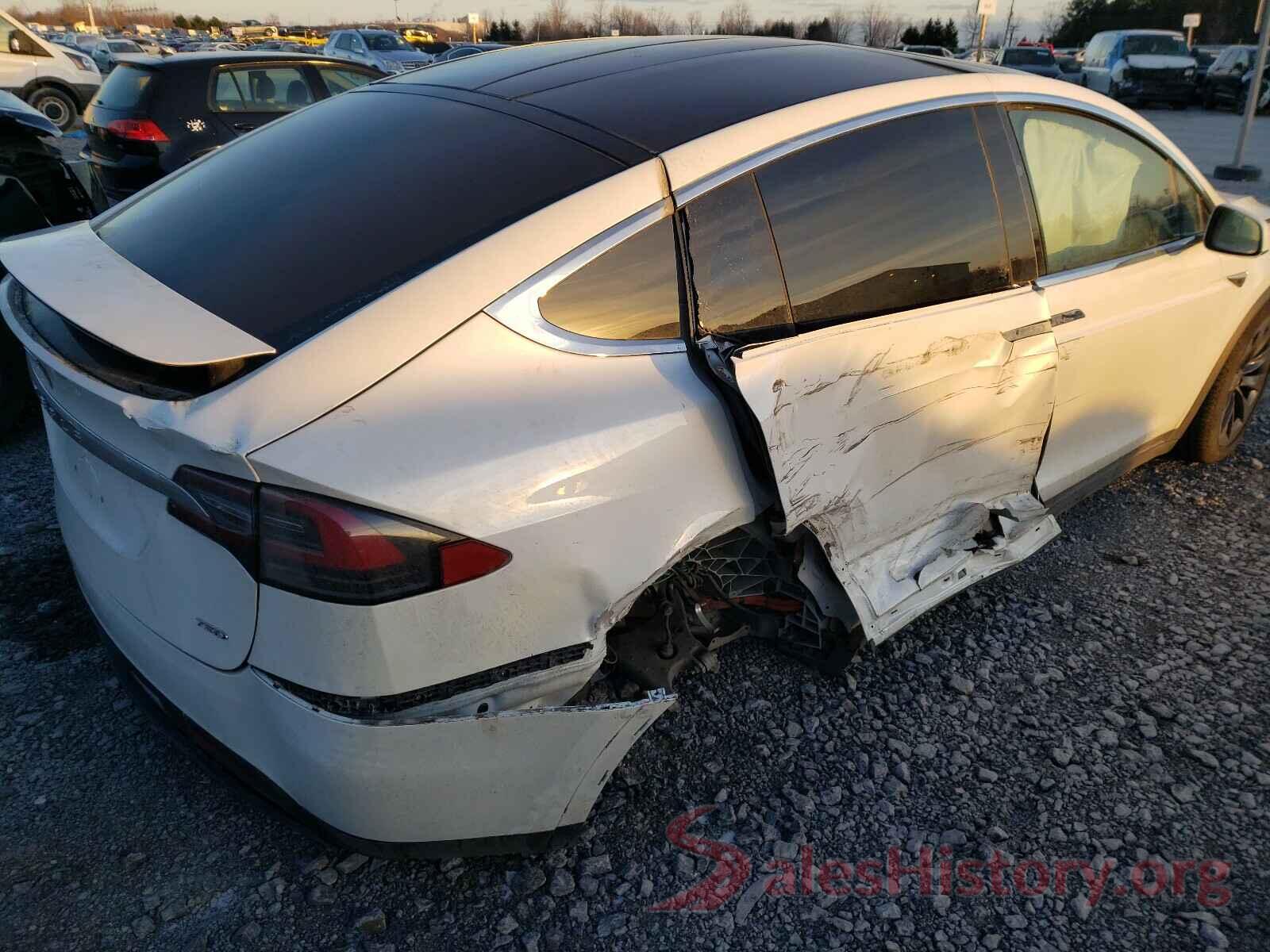 5YJXCDE2XJF087545 2018 TESLA MODEL X