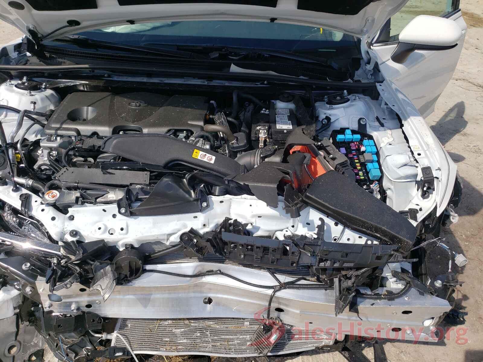 4T1C11AK2MU608726 2021 TOYOTA CAMRY