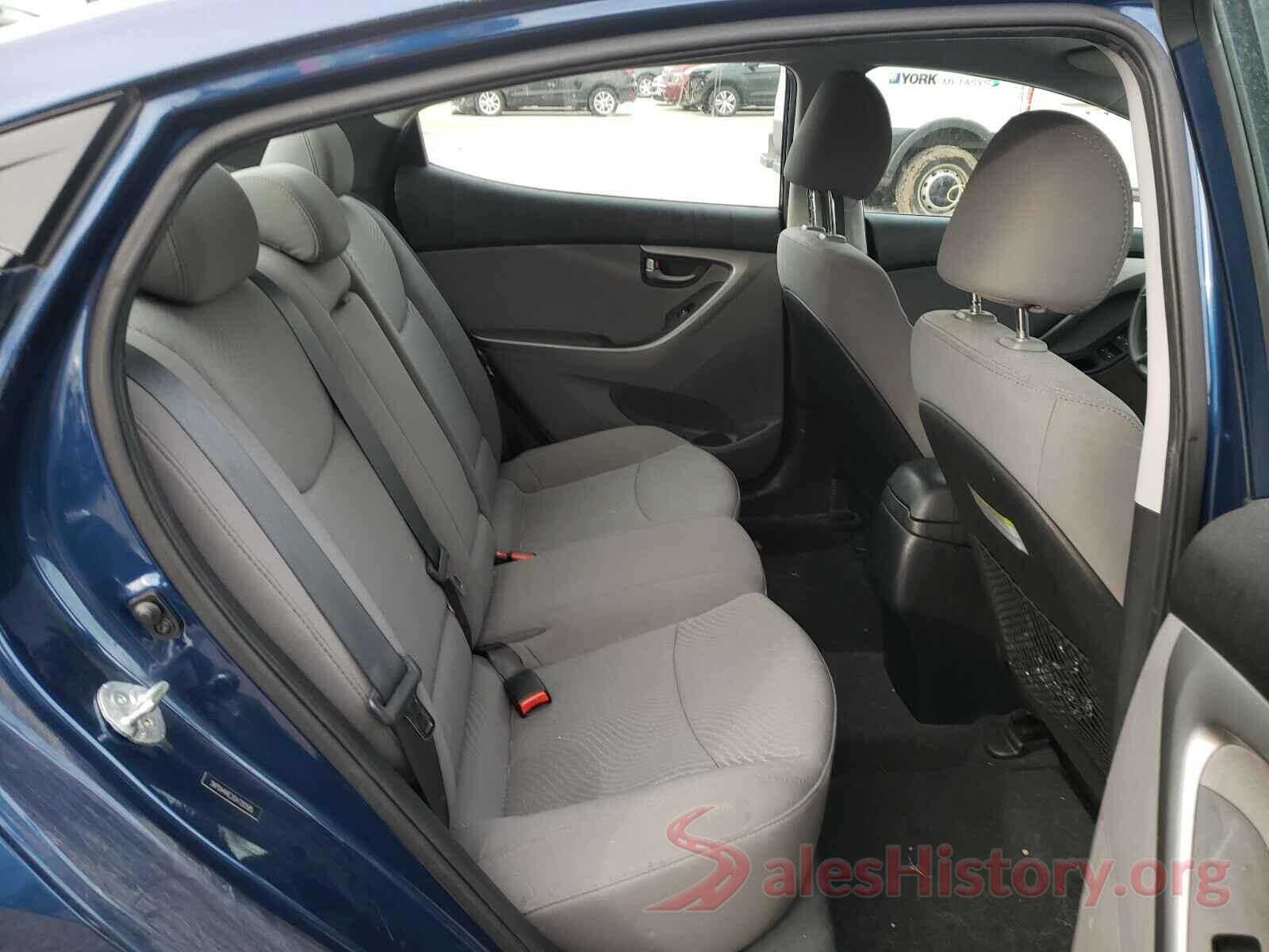 5NPDH4AE2GH720585 2016 HYUNDAI ELANTRA