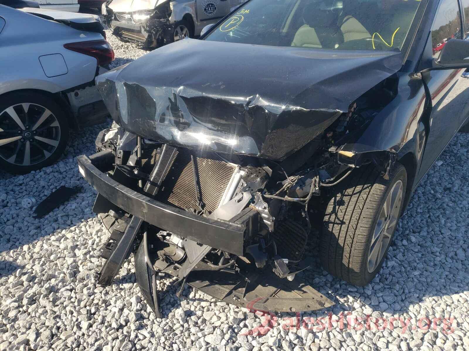 5NPD84LFXHH105886 2017 HYUNDAI ELANTRA