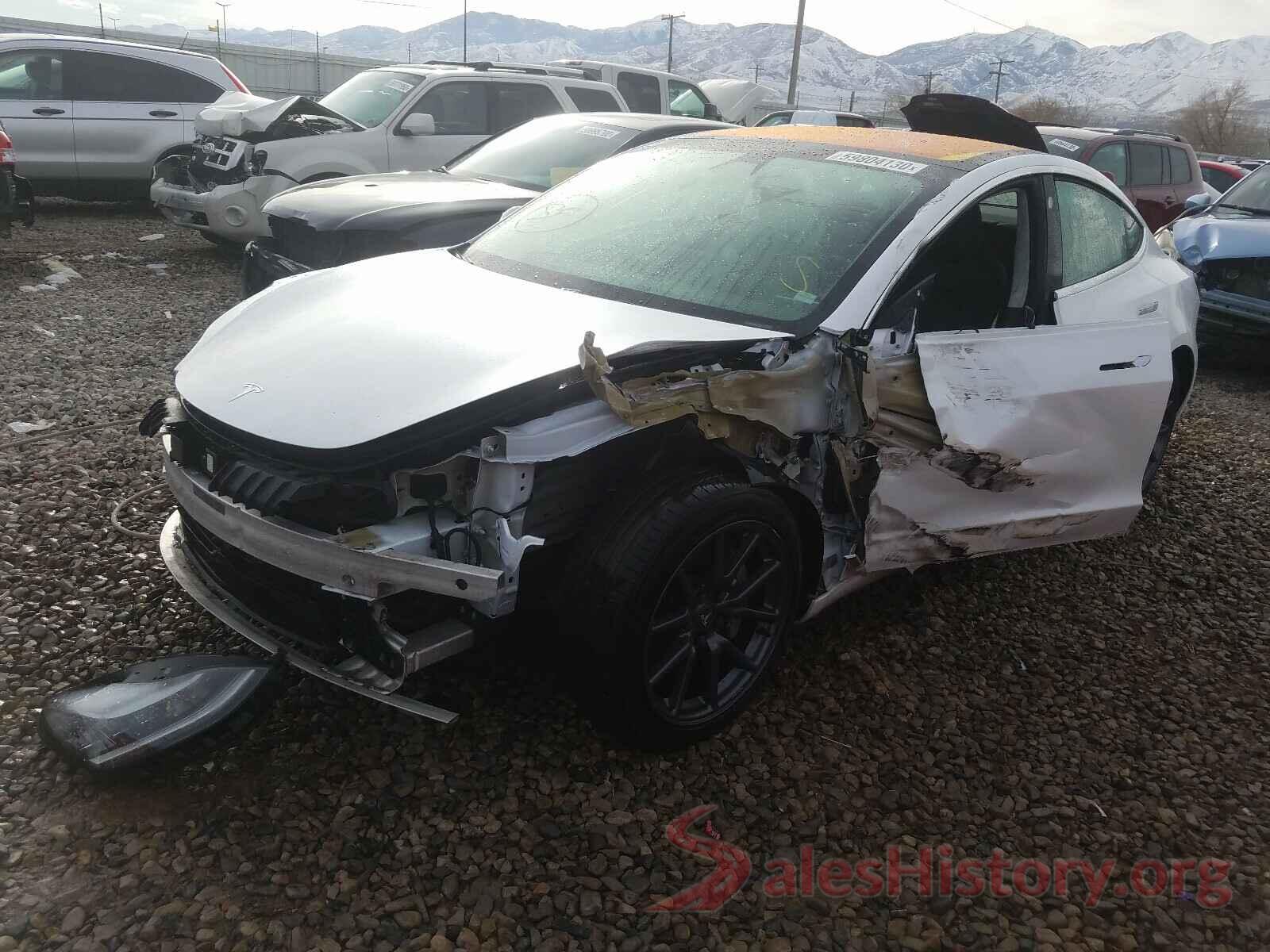 5YJ3E1EB2JF073906 2018 TESLA MODEL 3