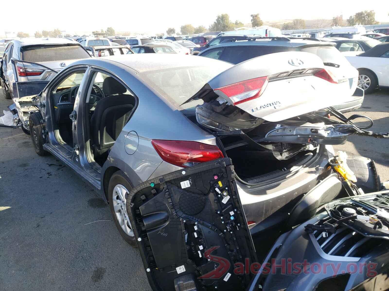 5NPD74LF7JH313460 2018 HYUNDAI ELANTRA