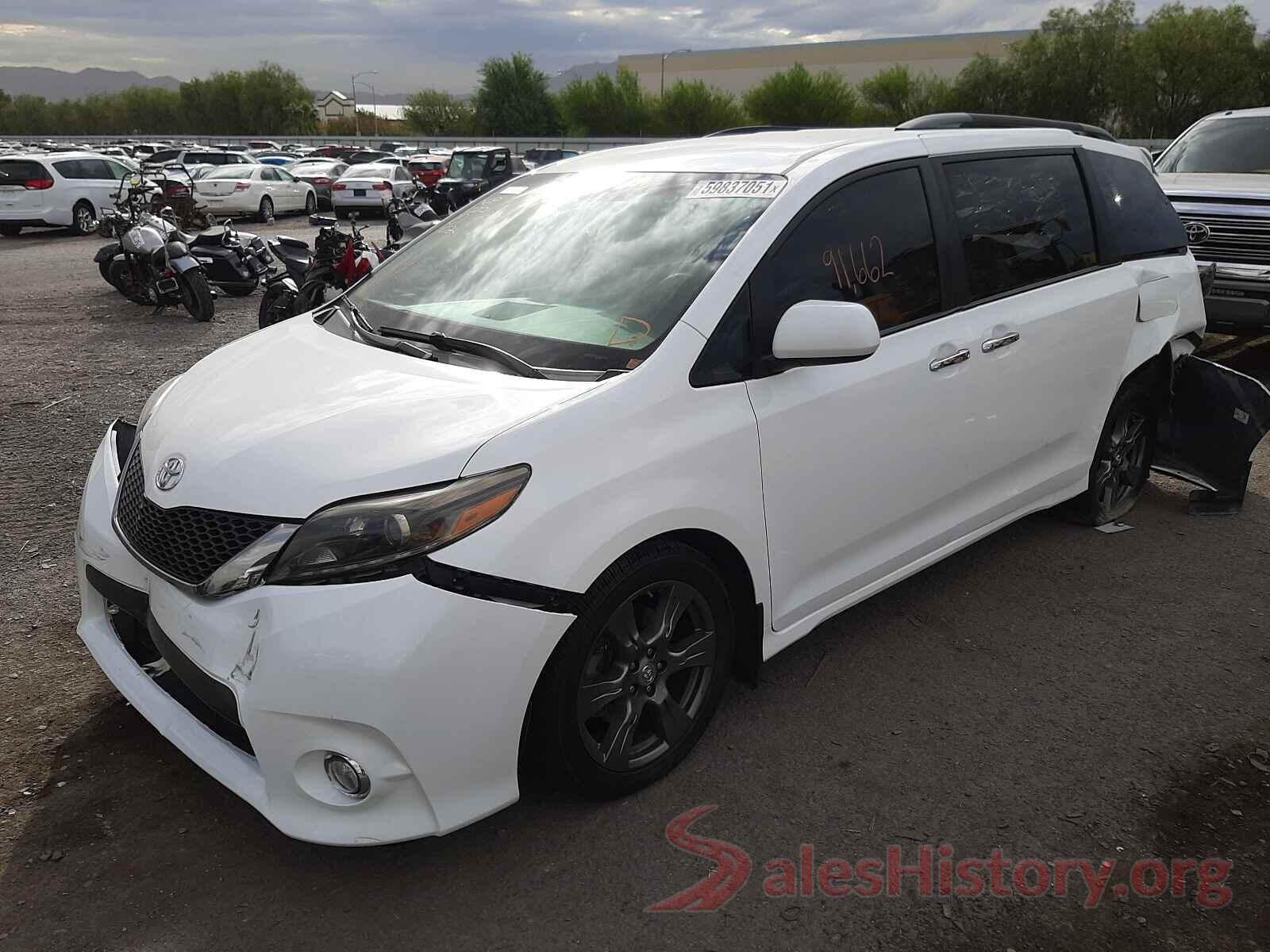 5TDXZ3DC9HS787677 2017 TOYOTA SIENNA