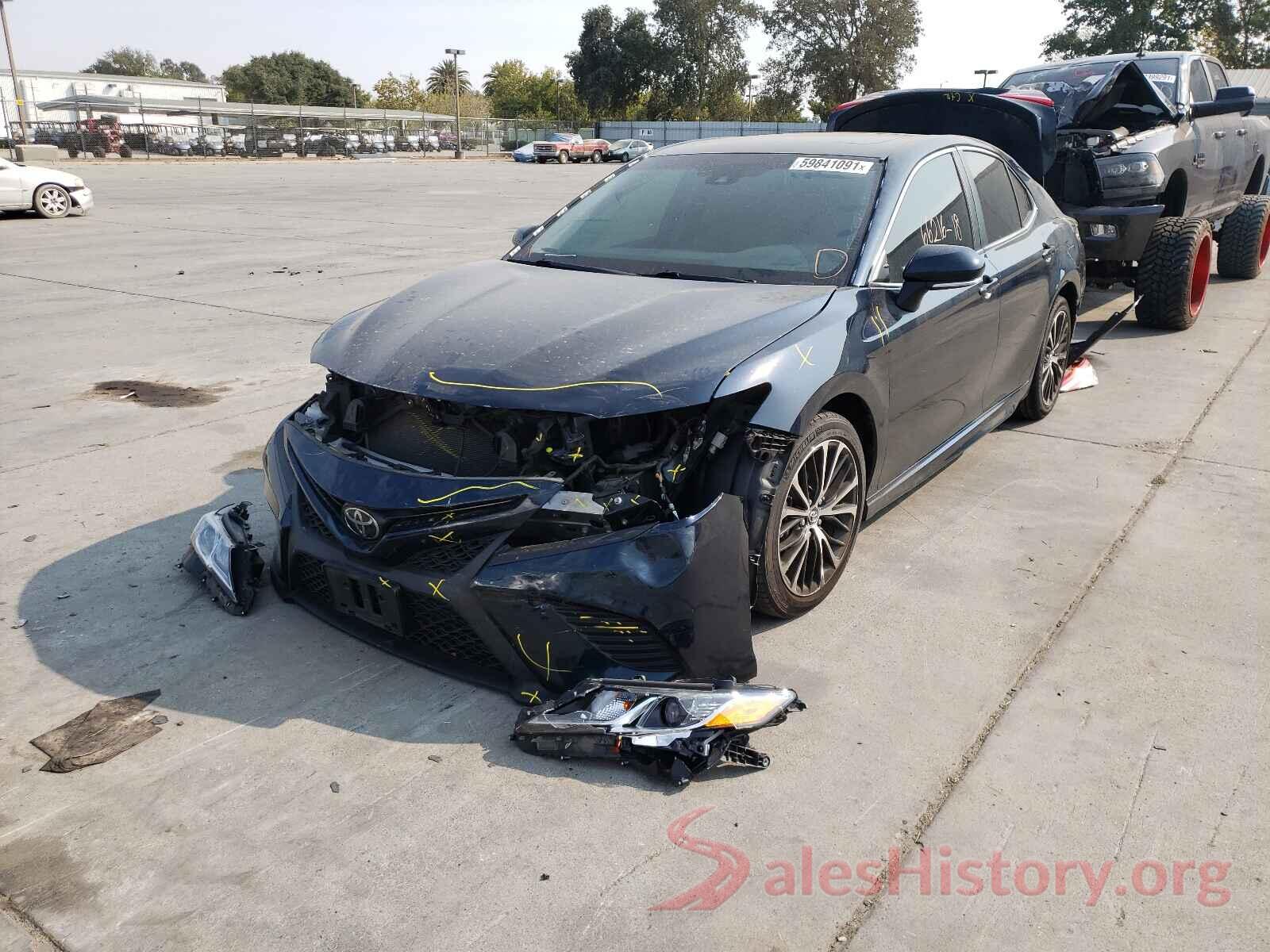 4T1B11HK4JU556044 2018 TOYOTA CAMRY