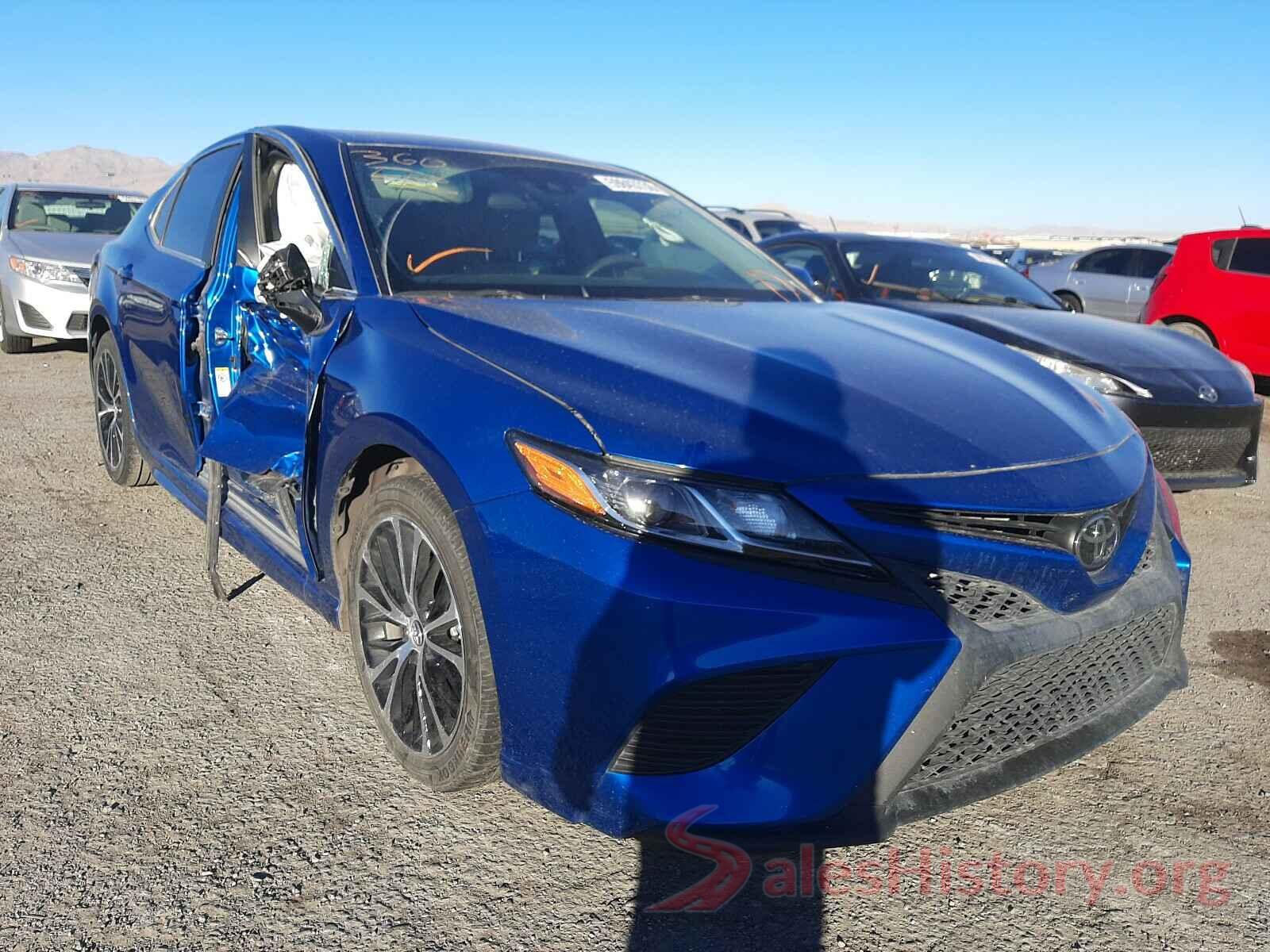 4T1B11HK1JU007174 2018 TOYOTA CAMRY