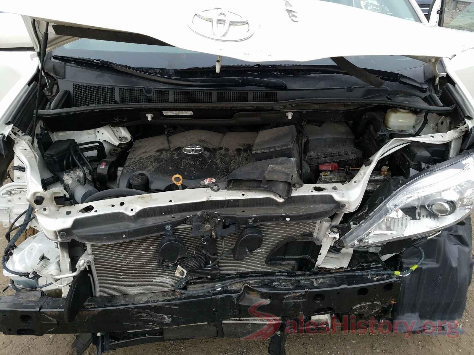 5TDYZ3DC5HS807038 2017 TOYOTA SIENNA