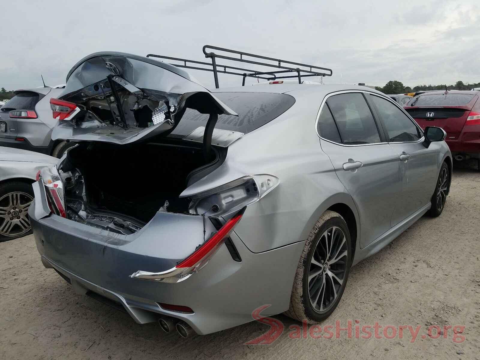 4T1B11HK5JU037813 2018 TOYOTA CAMRY