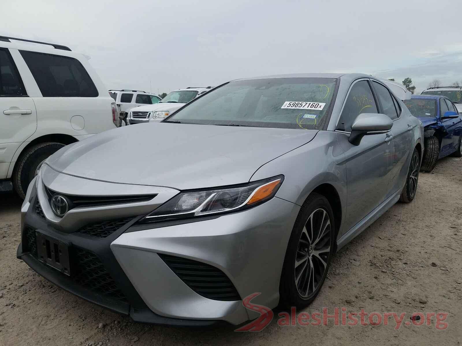 4T1B11HK5JU037813 2018 TOYOTA CAMRY