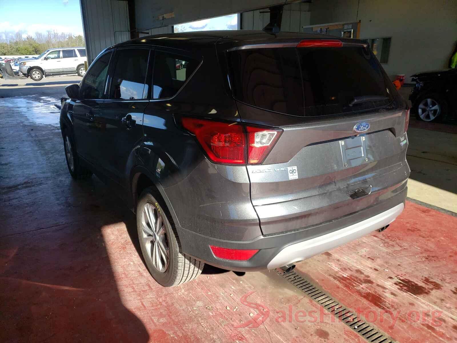 1FMCU0GD1KUA14247 2019 FORD ESCAPE