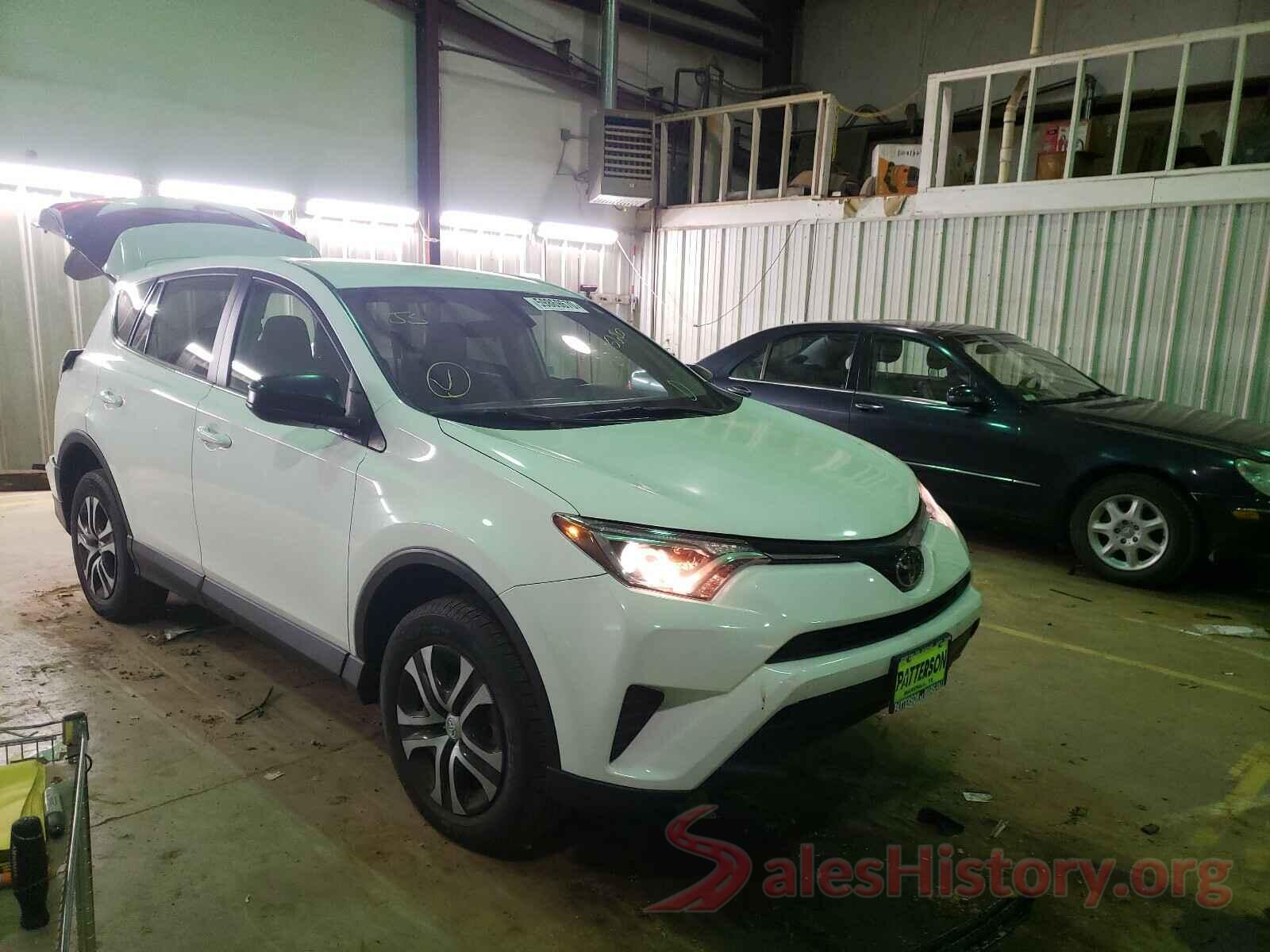 2T3BFREVXJW765620 2018 TOYOTA RAV4