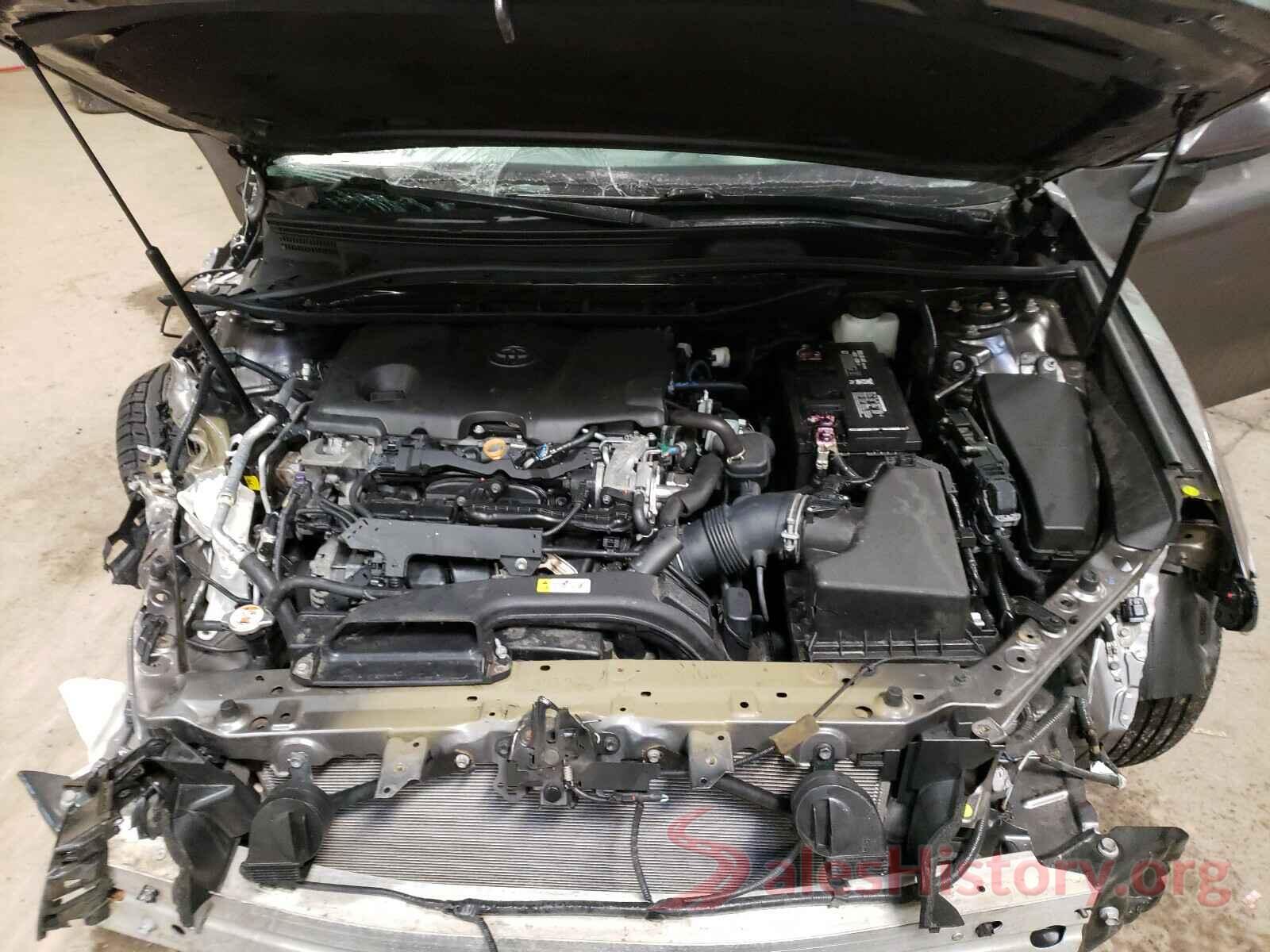 4T1B11HK7JU097530 2018 TOYOTA CAMRY