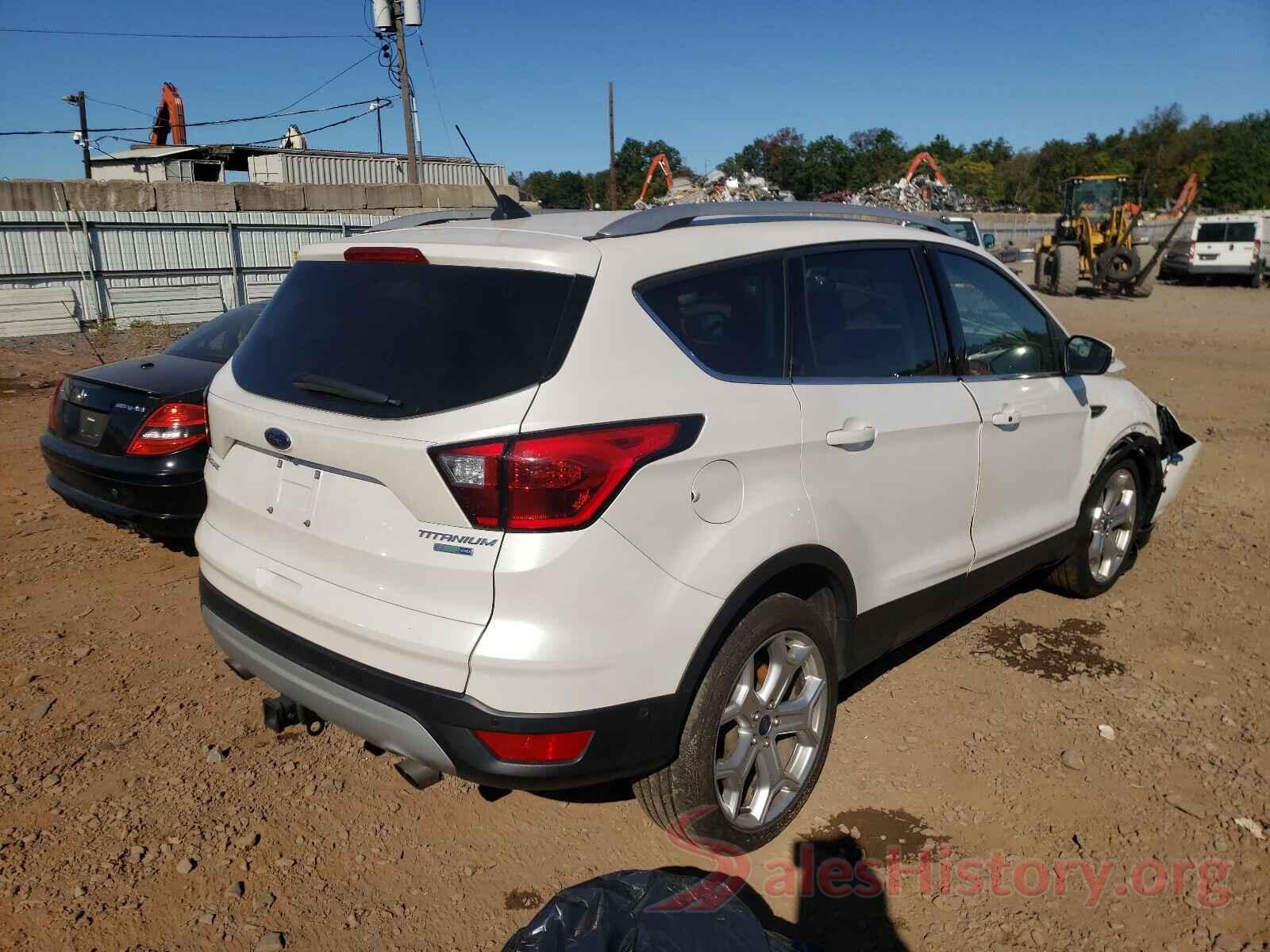 1FMCU9J91KUA97235 2019 FORD ESCAPE