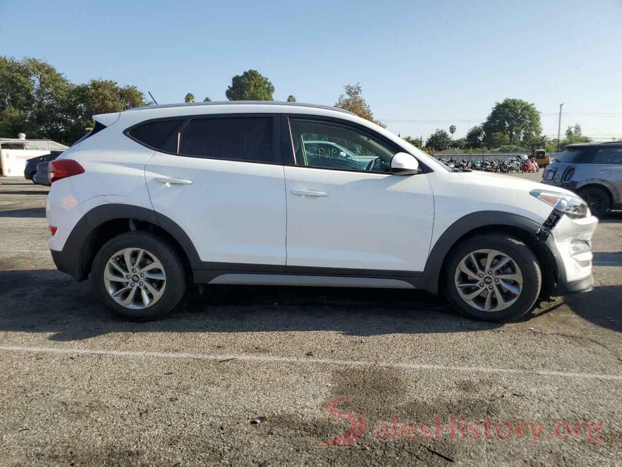 KM8J33A48HU595825 2017 HYUNDAI TUCSON