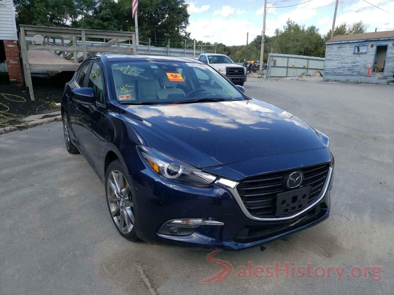 3MZBN1M38JM255575 2018 MAZDA 3