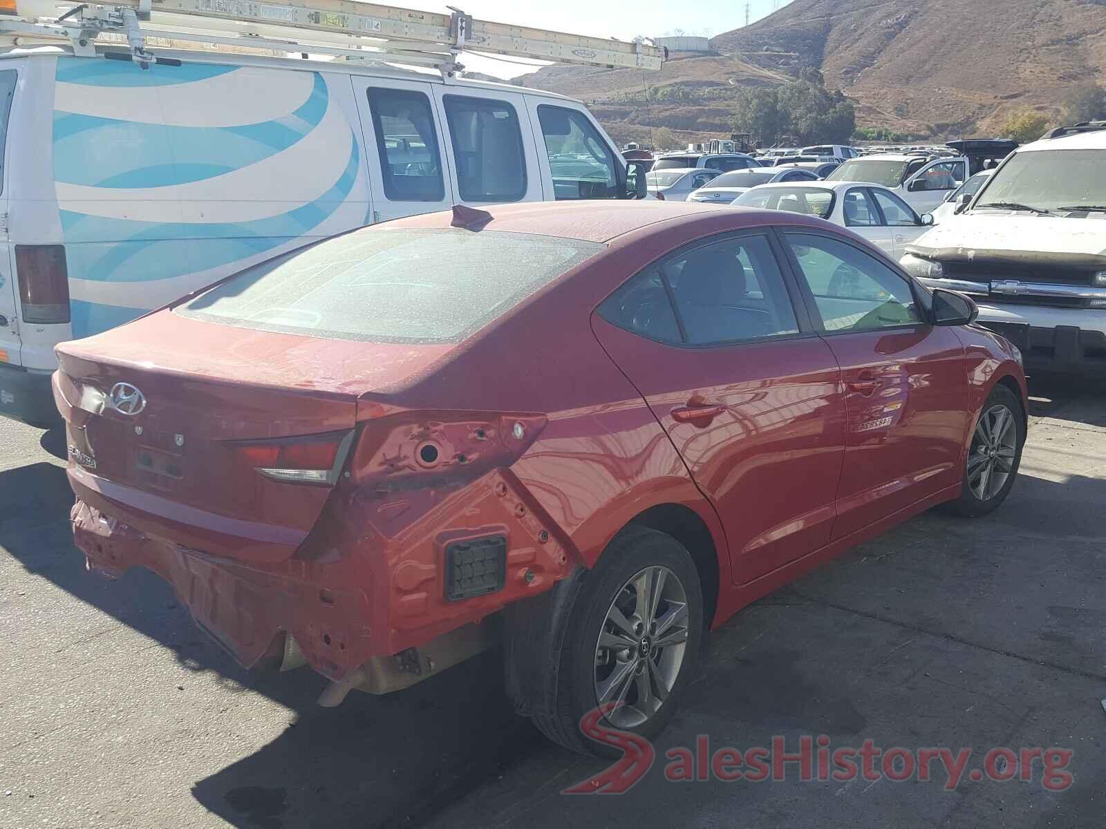 5NPD84LF0JH300871 2018 HYUNDAI ELANTRA